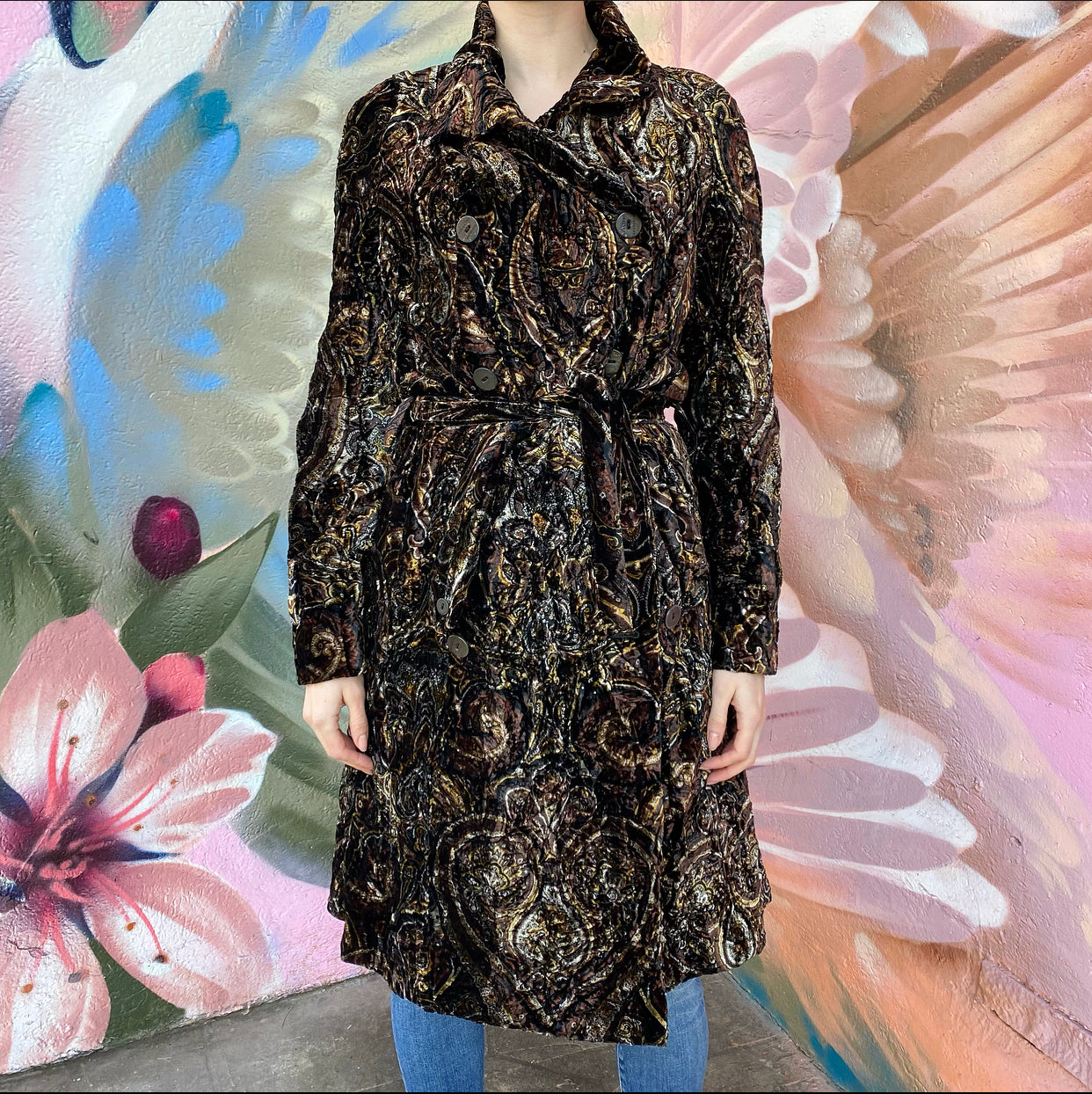 Burberry Brown Gold Crushed Velvet Paisley Coat Women's Size UK10 / US6 - Elegant Winter Outerwear for Parties & Formal Events