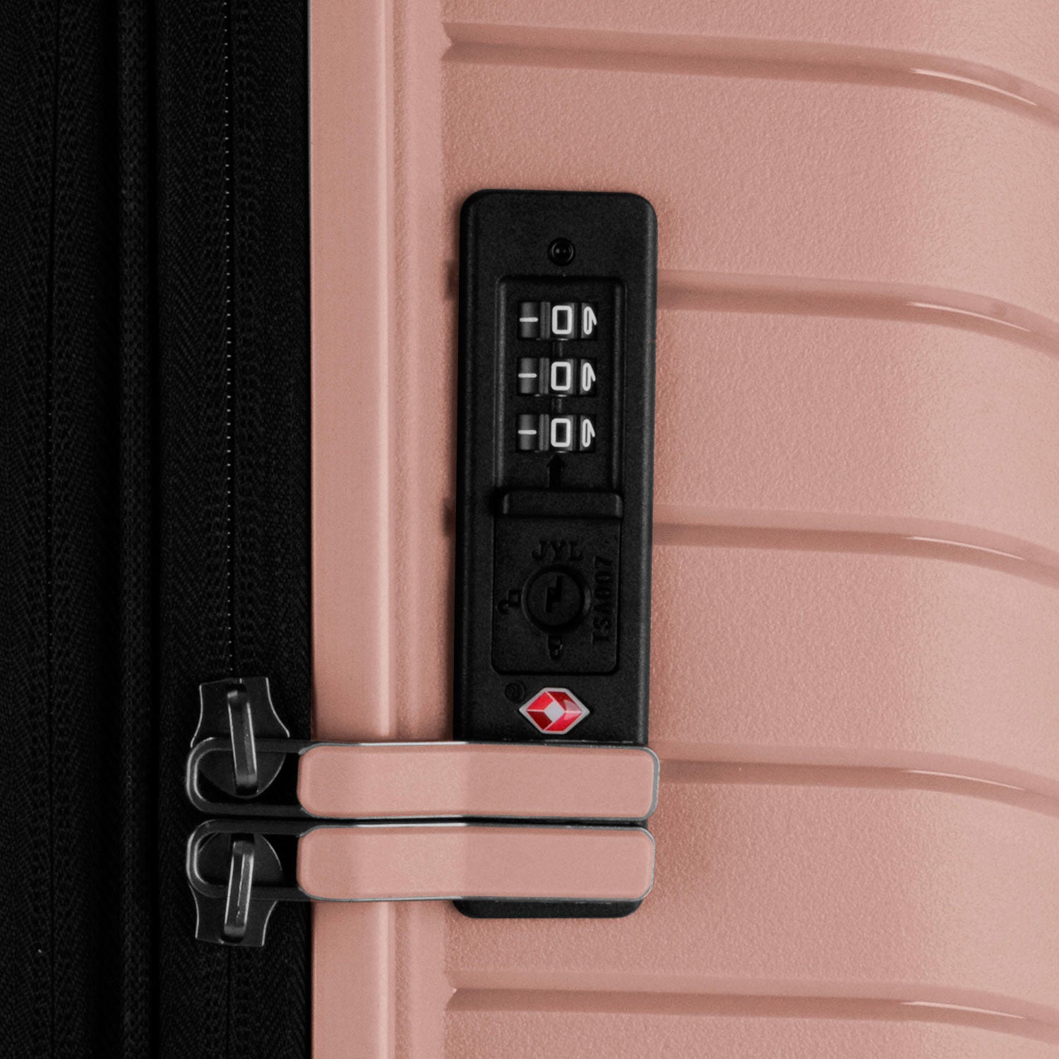 Vale 3-Piece Luggage Set with Spinner Wheels - Lightweight Expandable Suitcase for Travel, Carry-On & Checked Bag - Perfect for Business Trips, Vacations & Family Holidays