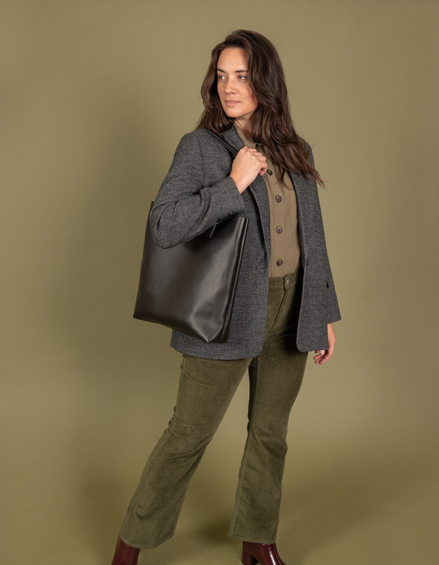 Georgia Unisex Vegan Leather Tote Bag - Apple-Inspired Design | Black | Perfect for Work, Travel & Everyday Use