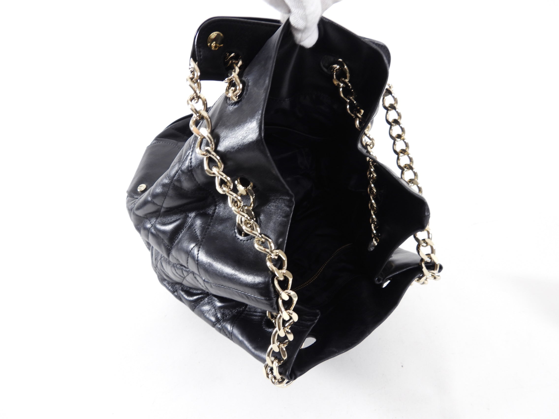 Burberry Black Leather Quilted Drawstring Chain Bucket Bag for Women | Luxury Designer Handbag for Everyday Use, Work & Special Occasions