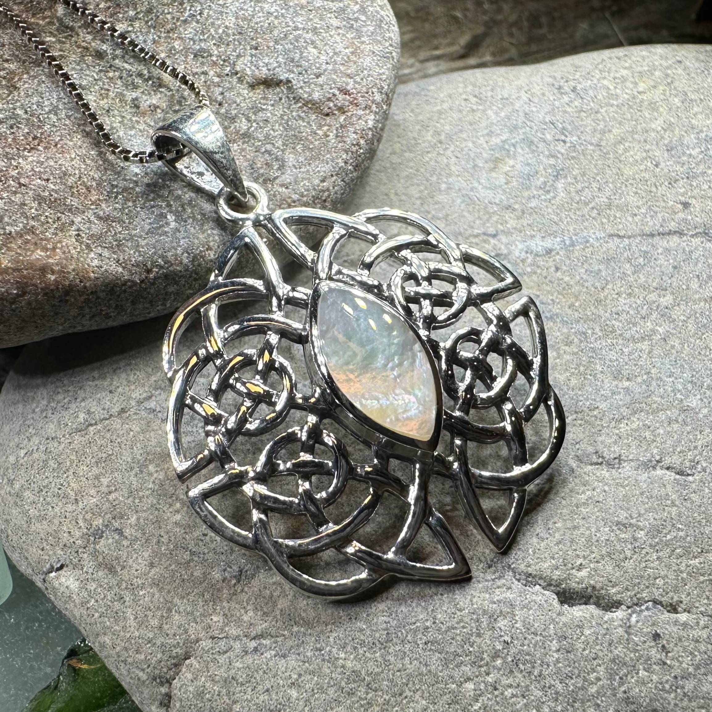 Celtic Knot Necklace for Women - Elegant Cassandra Pendant with Irish Symbolism | Perfect for Gifts, Weddings & Special Occasions