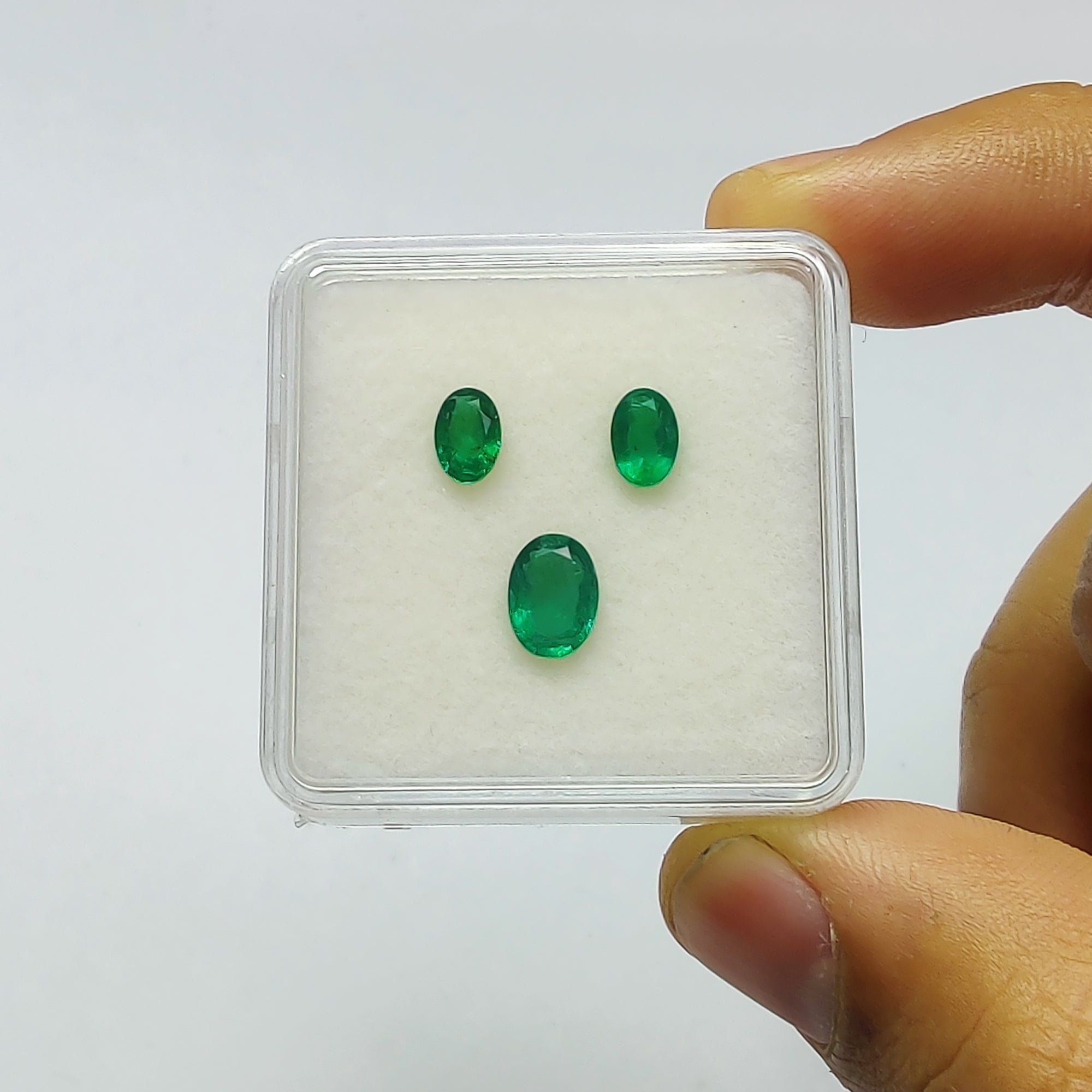 Natural Untreated Green Emerald Gemstone Set - 1.85cts Oval Cut (6x4mm & 8x6mm) 3-Piece Collection | Perfect for Jewelry Making, Engagement Rings & Luxury Gifts