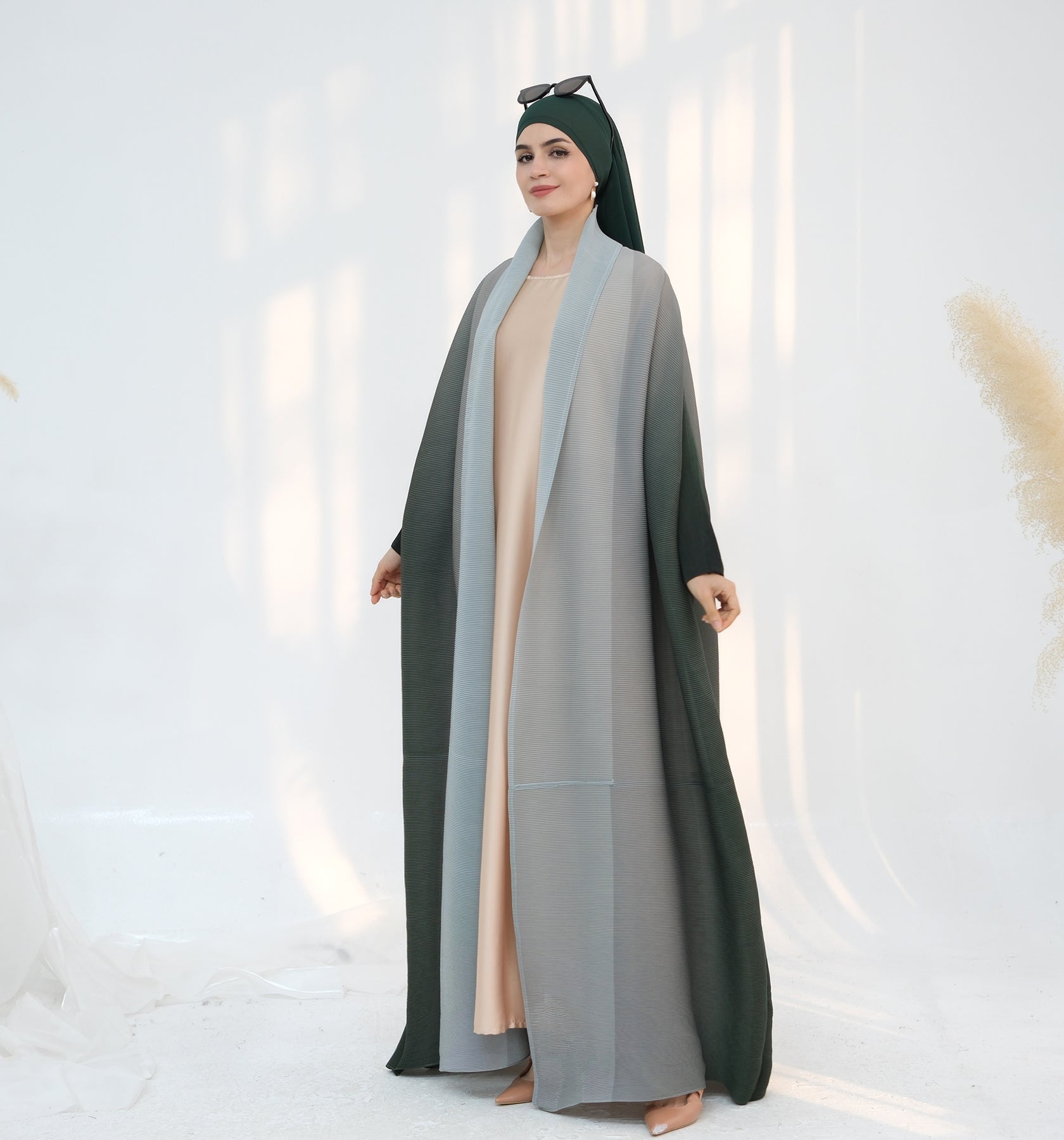 Elegant Kenyat Pleated Ombre Kimono Open Abaya - Green Flowy Muslim Dress for Women | Perfect for Eid, Prayer, Wedding & Special Occasions