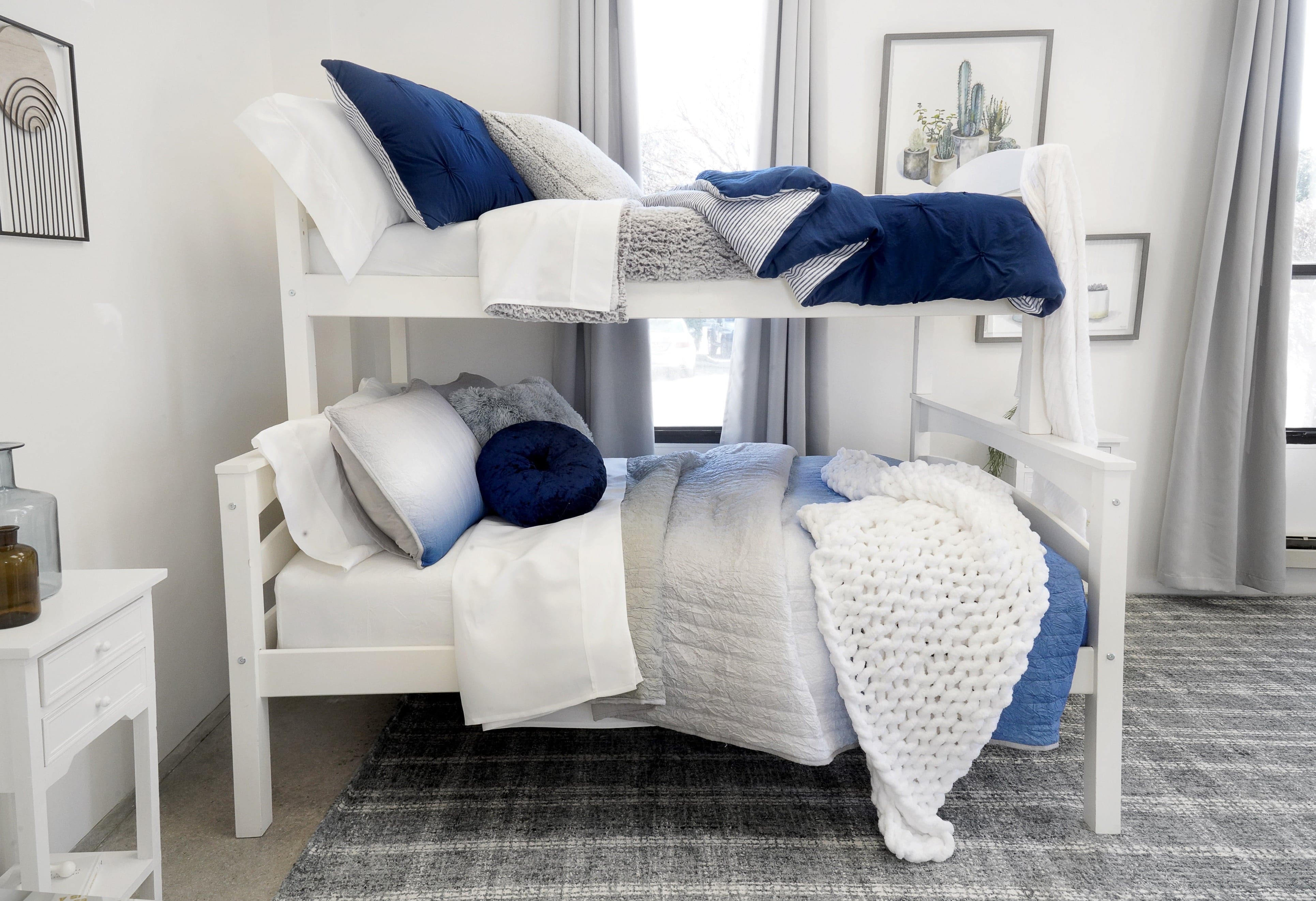 Ravello Pintuck Reversible Comforter Bed in a Bag Set - Queen Size Luxury Bedding for Master Bedroom & Guest Room | Complete Comforter, Sheet Set & Pillow Shams