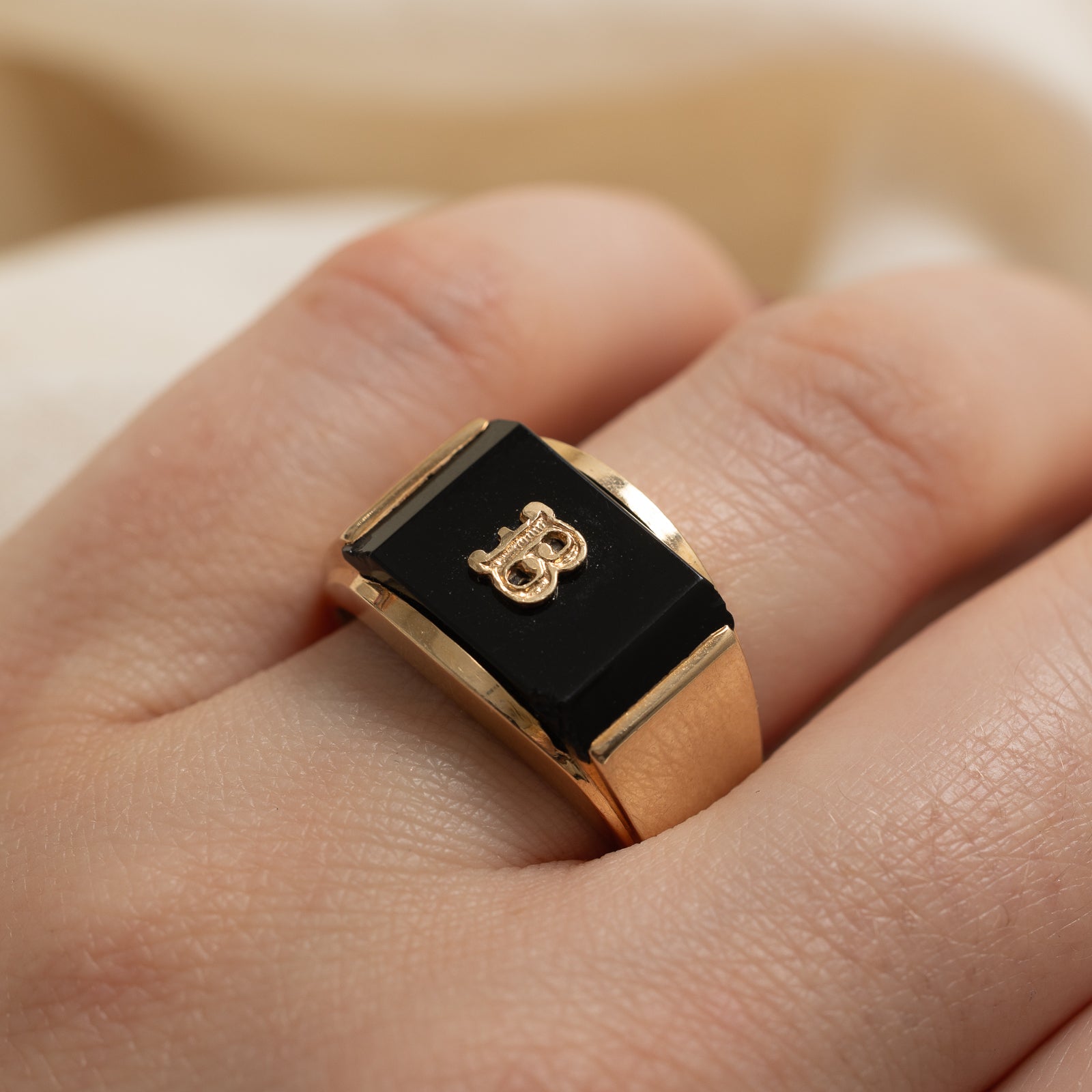 10K Gold Onyx 'B' Initial Signet Ring for Men | 3.00 Carat | Size 9.25 | Elegant Personalized Jewelry Gift for Birthday, Anniversary & Special Occasions