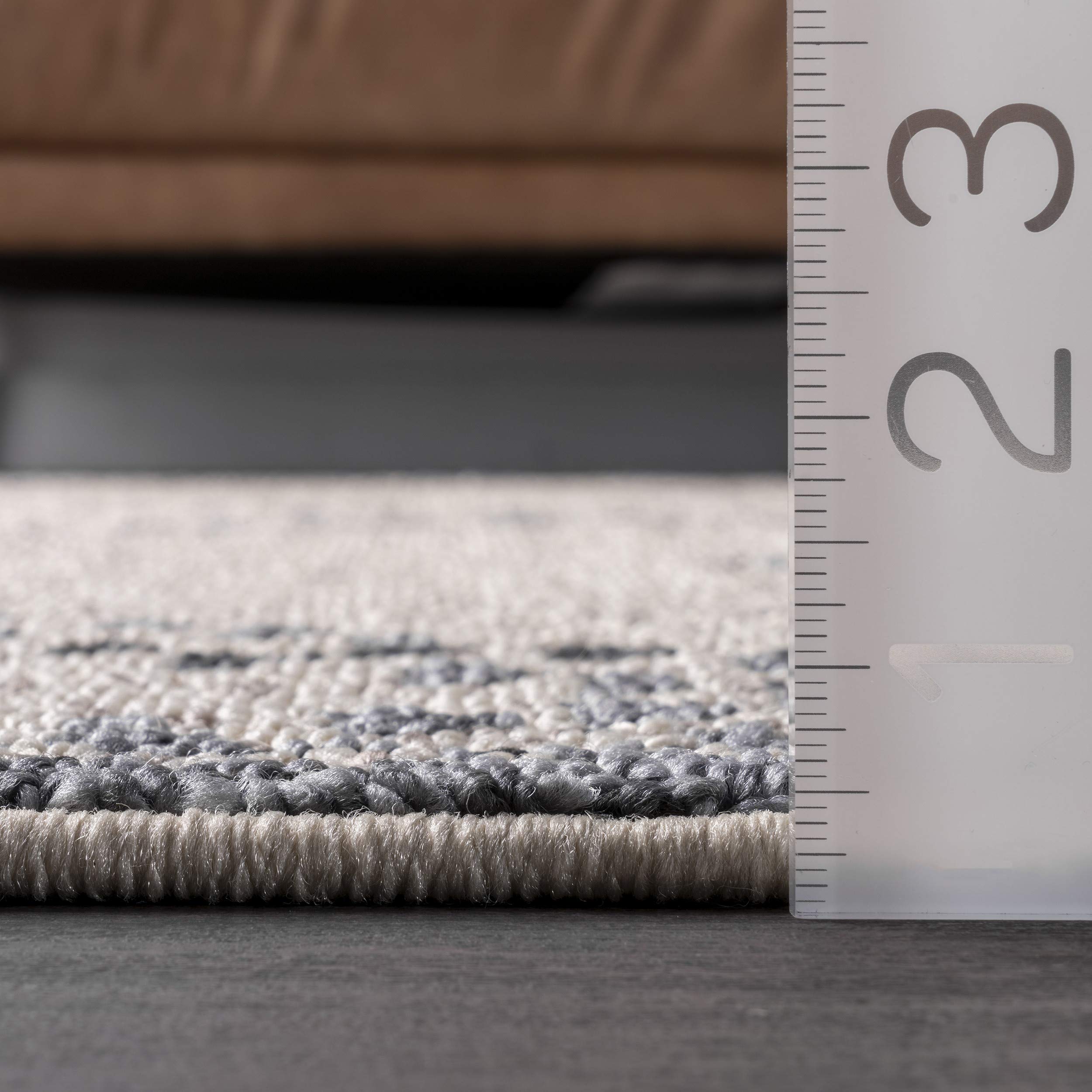 nuLOOM Blaine Dotted Diamond Accent Rug 3x5 Ivory - Soft Non-Slip Area Rug for Living Room, Bedroom & Dorm Decor