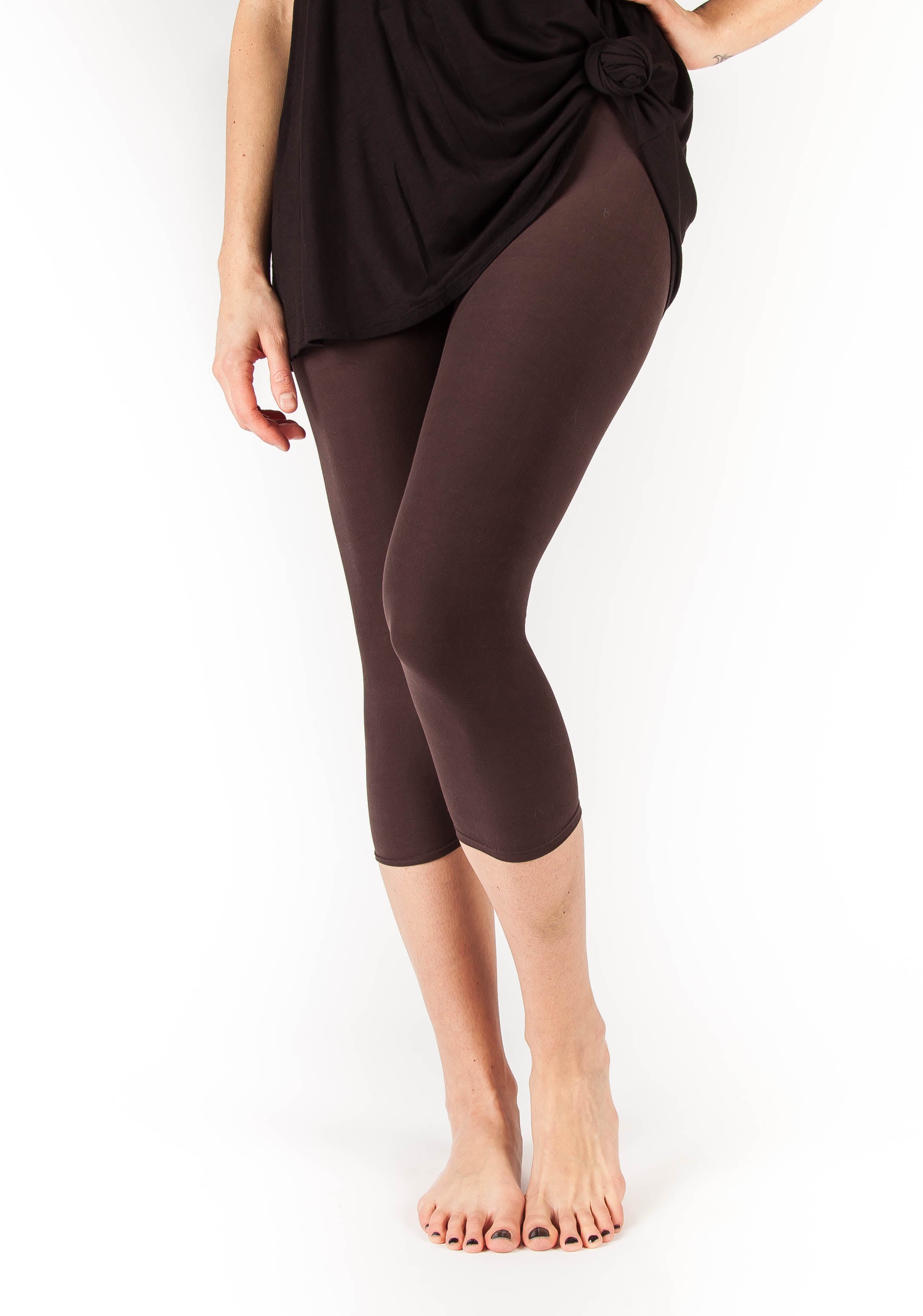Chocolate Brown Capri Pants for Women - Comfortable Stretch Yoga Capris for Workout, Running & Lounge Wear - Perfect for Gym, Yoga & Casual Outfits