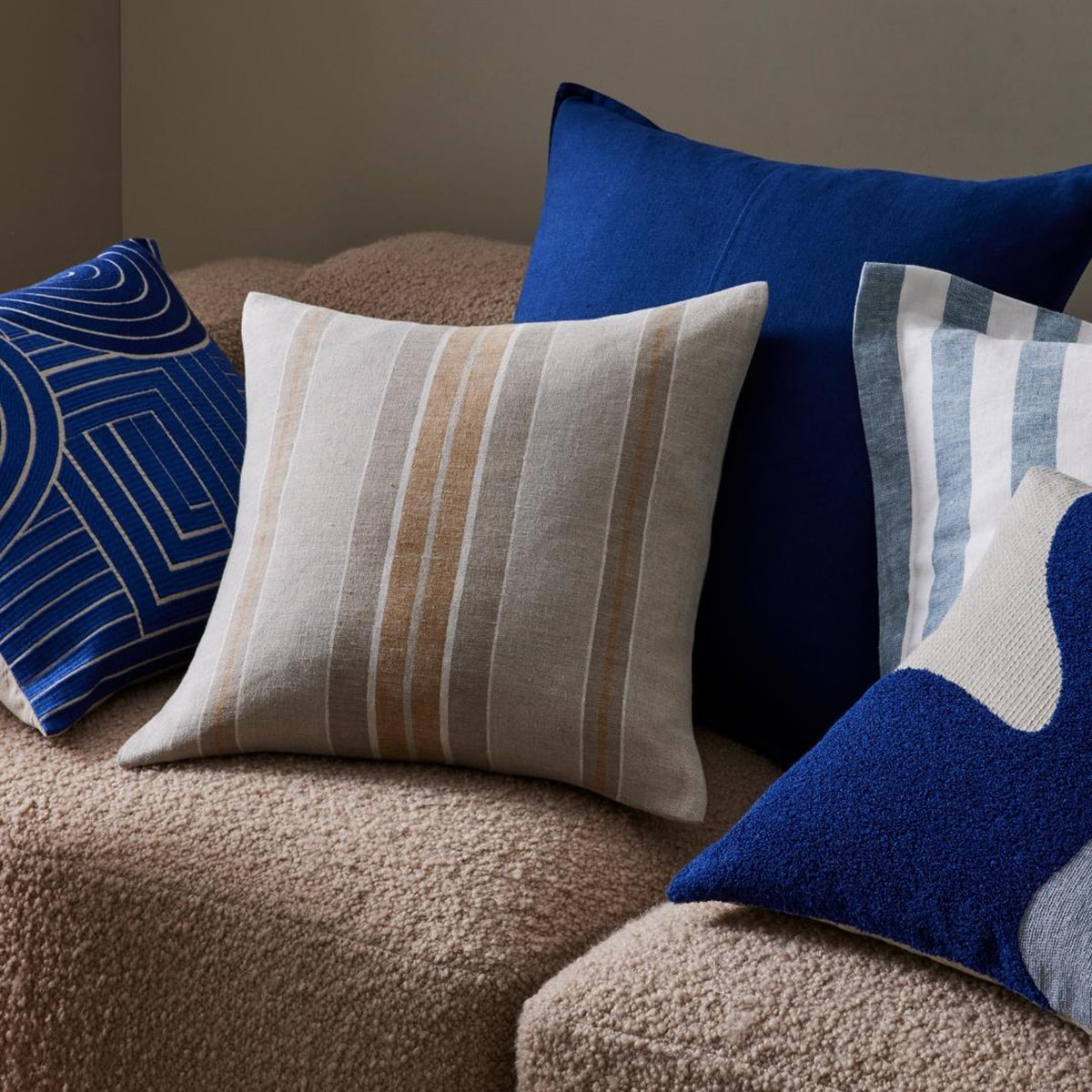 Premium Weave Franco Cushion - Soft & Durable Throw Pillow for Sofa, Bed, or Outdoor Furniture - Perfect for Living Room Decor, Patio Seating & Home Styling