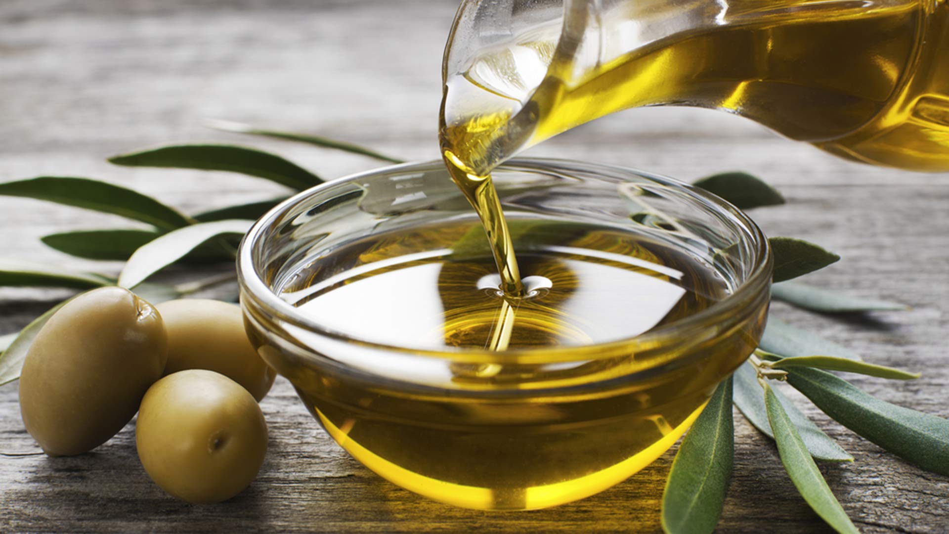 100% Pure Cold Pressed Extra Virgin Olive Oil for Hair & Skin Care - 100ml | Natural Moisturizer for Dry Scalp & Face | Virgin & Cold Pressed Oil for Men & Women | Perfect for Massage, DIY Beauty & Cooking
