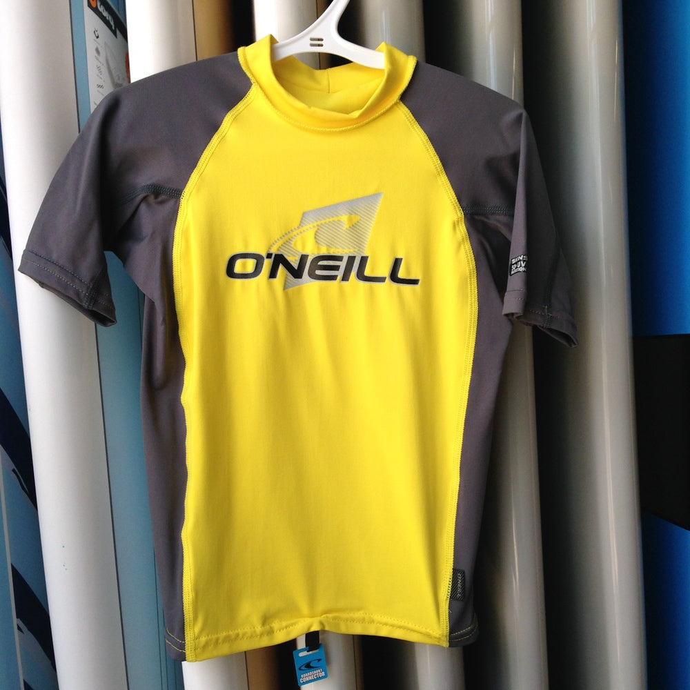 O'Neill Youth Rash Guard - Short Sleeve UPF 50+ Sun Protection Swim Shirt for Boys & Girls - Perfect for Swimming, Surfing, and Beach Activities