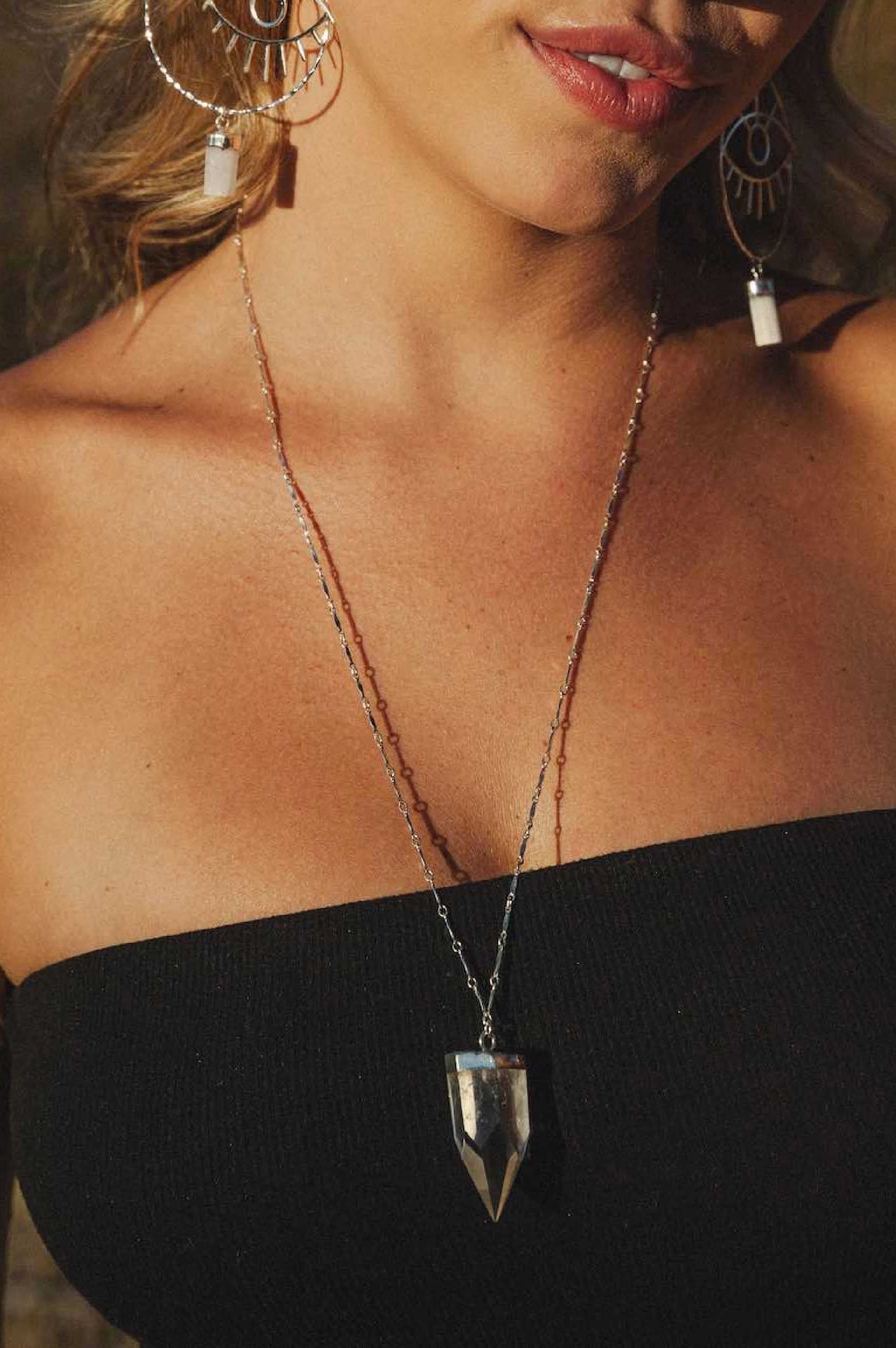 Dream Mountain Quartz Point Necklace - Natural Healing Crystal Pendant for Women & Men - Perfect for Meditation, Yoga & Spiritual Energy Jewelry