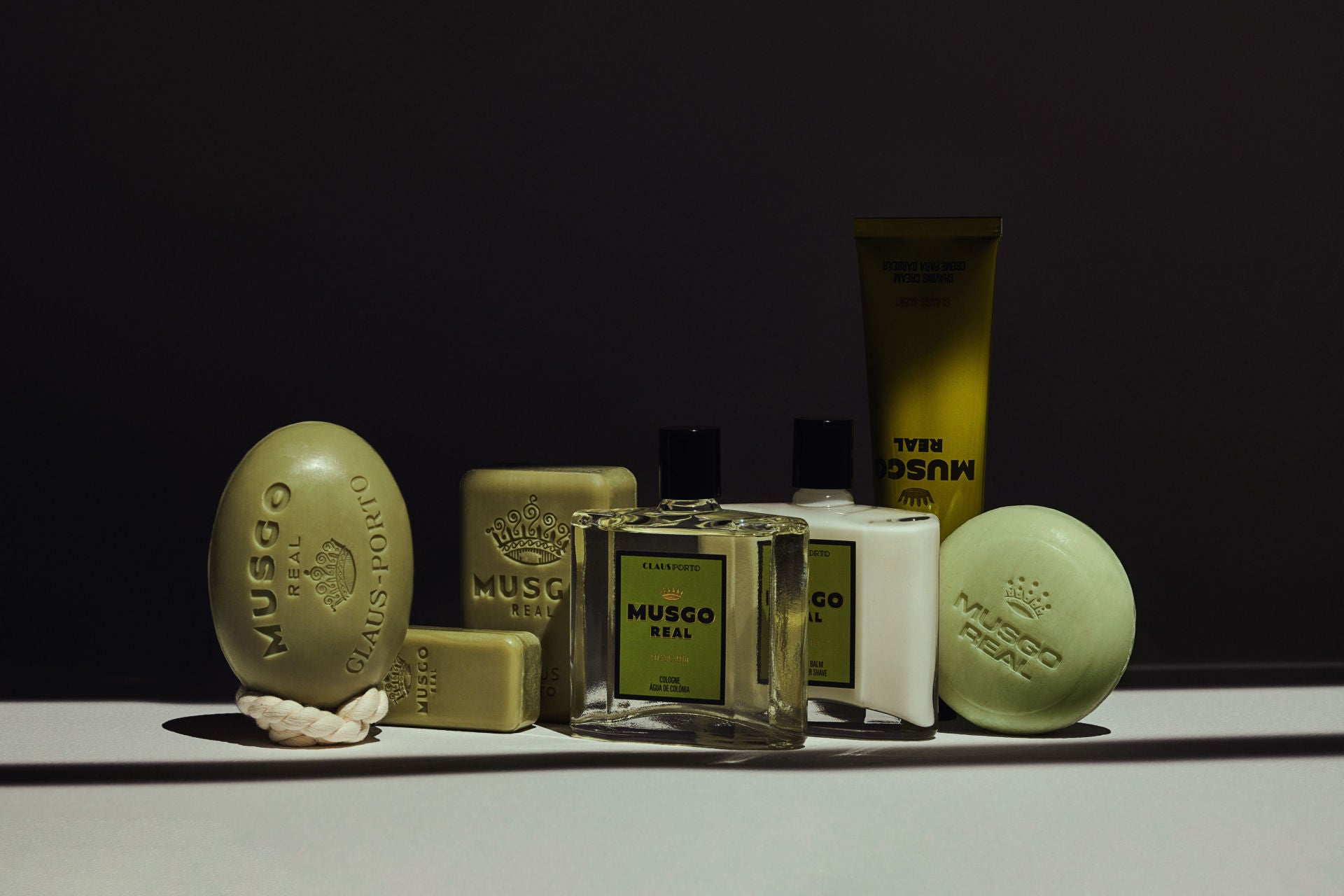 Classic Scent After Shave Balm for Men - Soothing Post-Shave Moisturizer with Aloe Vera & Vitamin E - Perfect for Daily Skincare Routine & Gift Sets