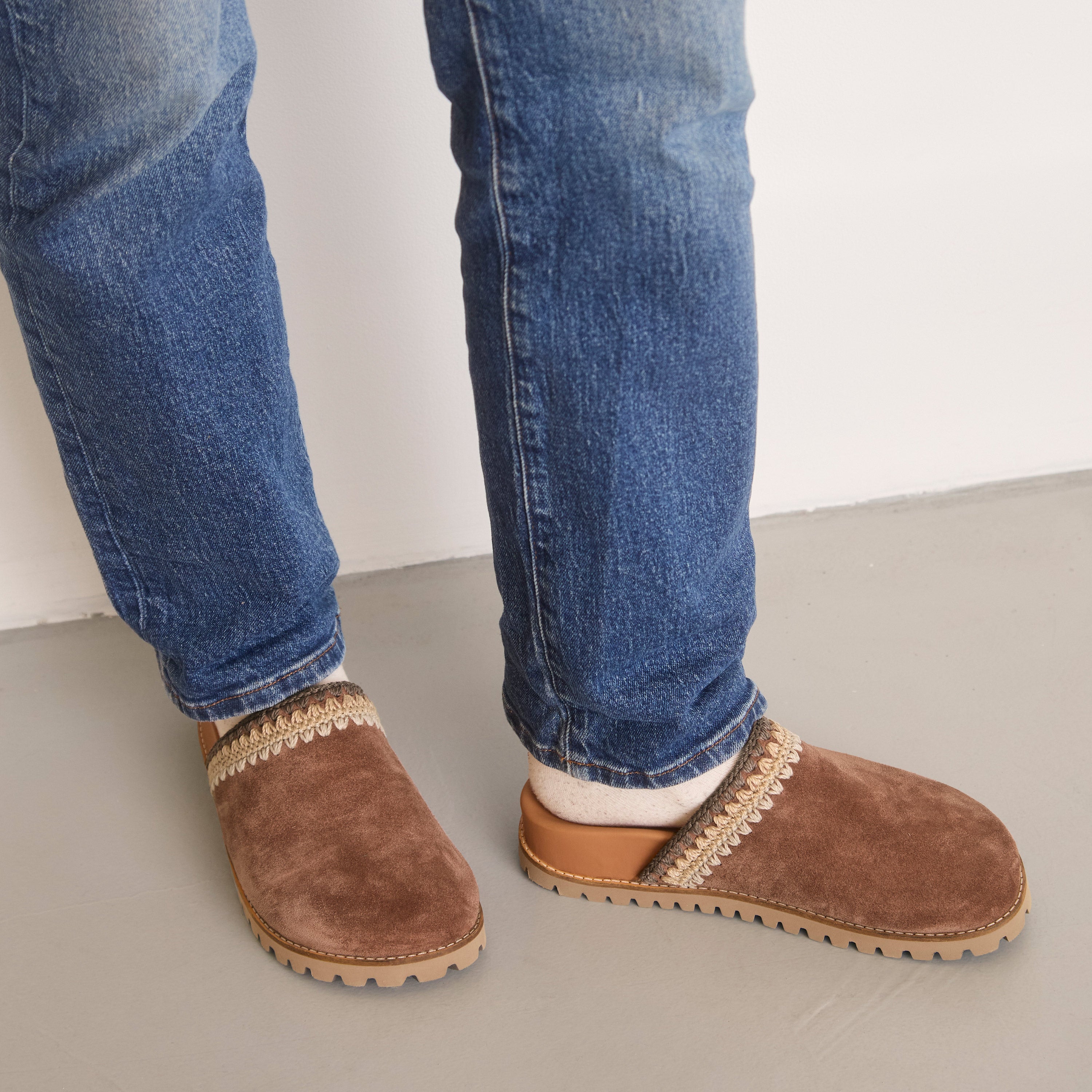 Bolinas Lug Sole Clog - Comfortable Non-Slip Garden Clogs for Women & Men - Perfect for Outdoor, Gardening, and Beach Wear