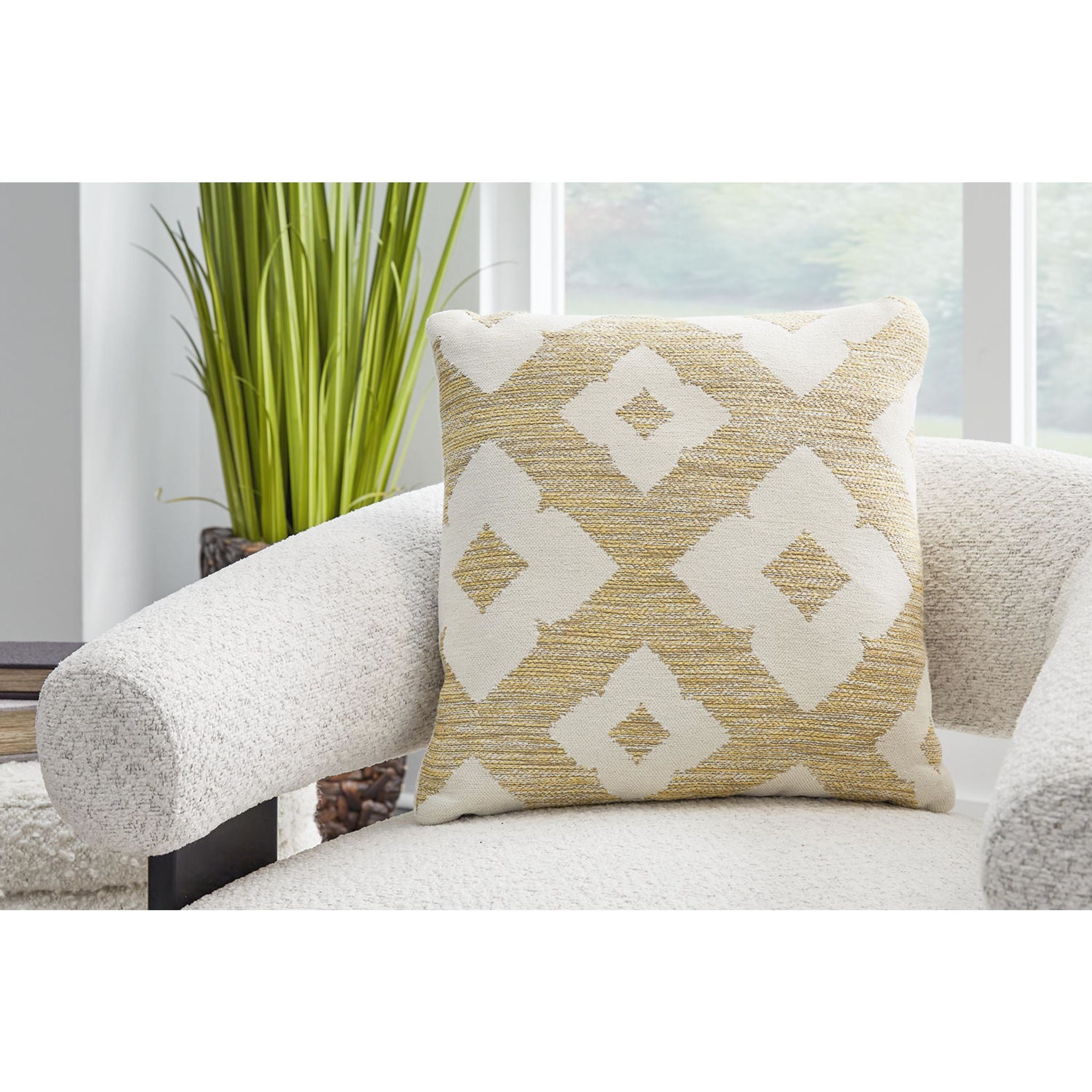 Brockner Next Gen Nuvella Accent Pillow 18x18 Inch - Soft Decorative Throw Pillow for Sofa, Bed, Couch - Modern Home Decor & Living Room Accessories