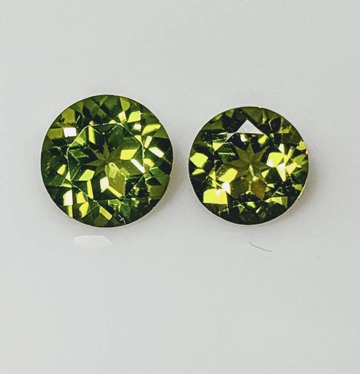 Wholesale Natural Genuine Arizona Peridot Gemstone - 2mm to 8mm Round Cut VVS Loose Stones - August Birthstone for Jewelry Making, Engagement Rings & Healing Crystals