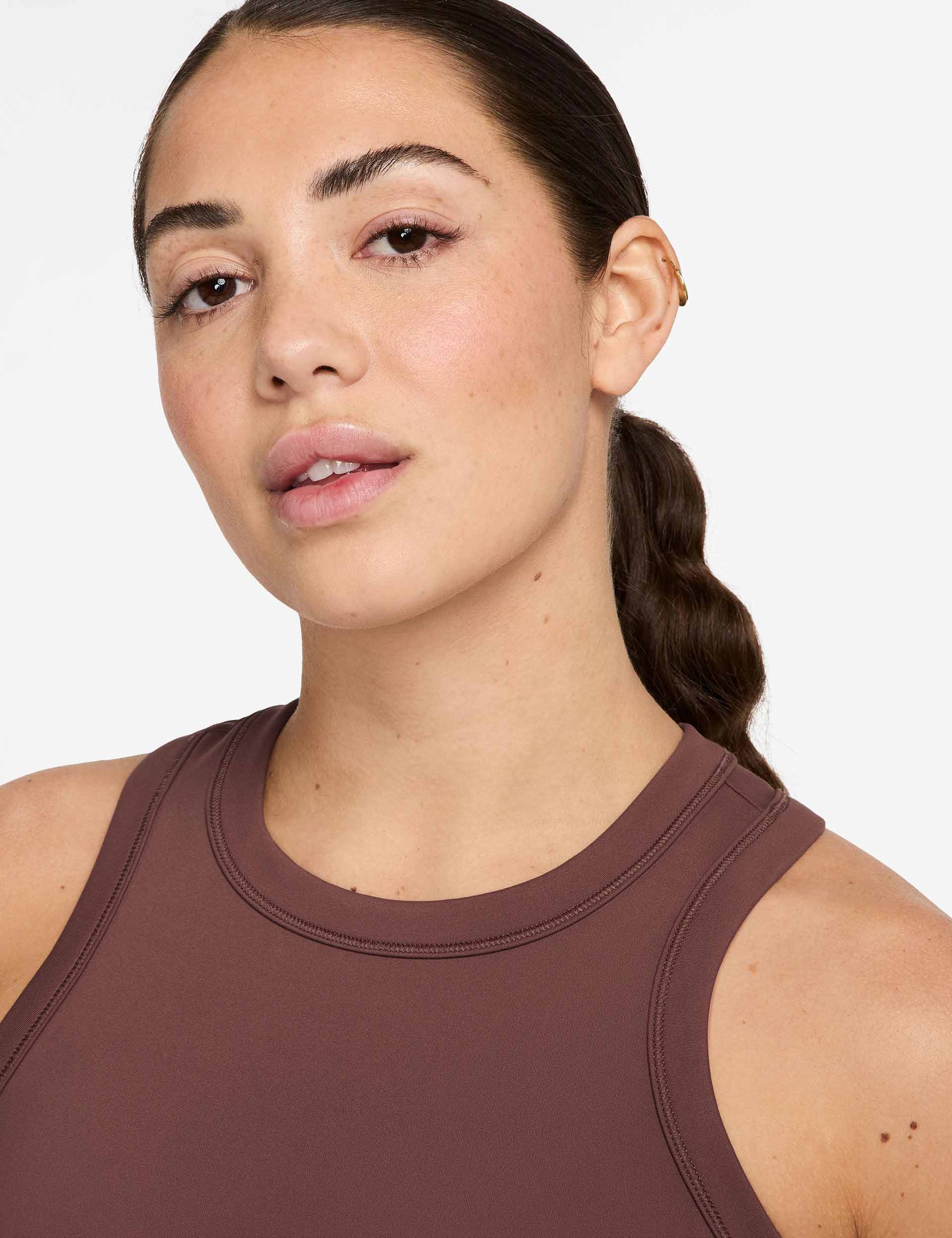 Dri-FIT Cropped Tank Top for Women - Breathable, Moisture-Wicking Workout Shirt in Red Sepia/Black | Perfect for Yoga, Running & Gym Fitness