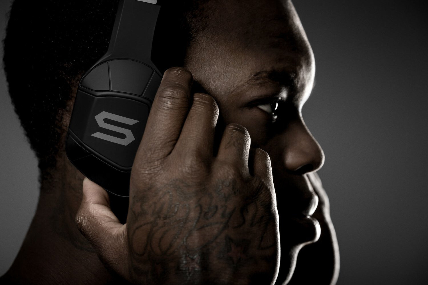 Soul Combat Over-Ear Headphones with Noise Cancellation - Wireless Bluetooth Headset for Gaming, Music & Movies - Perfect for Travel, Workouts & Home Entertainment