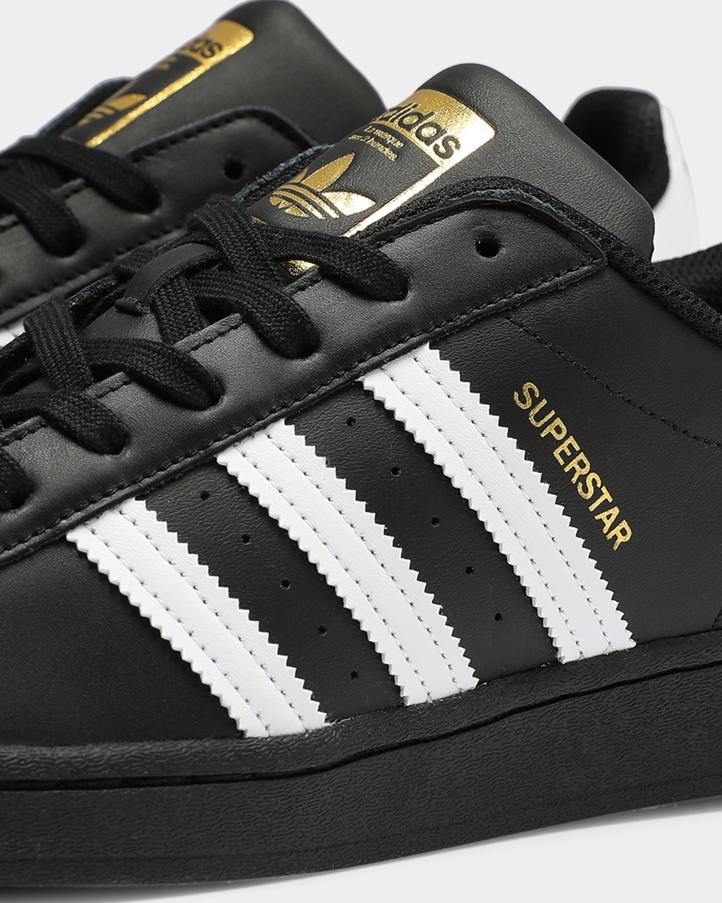 Adidas Men's Superstar Sneakers - Classic Black & White Low-Top Shoes for Casual Wear, Street Style & Everyday Comfort