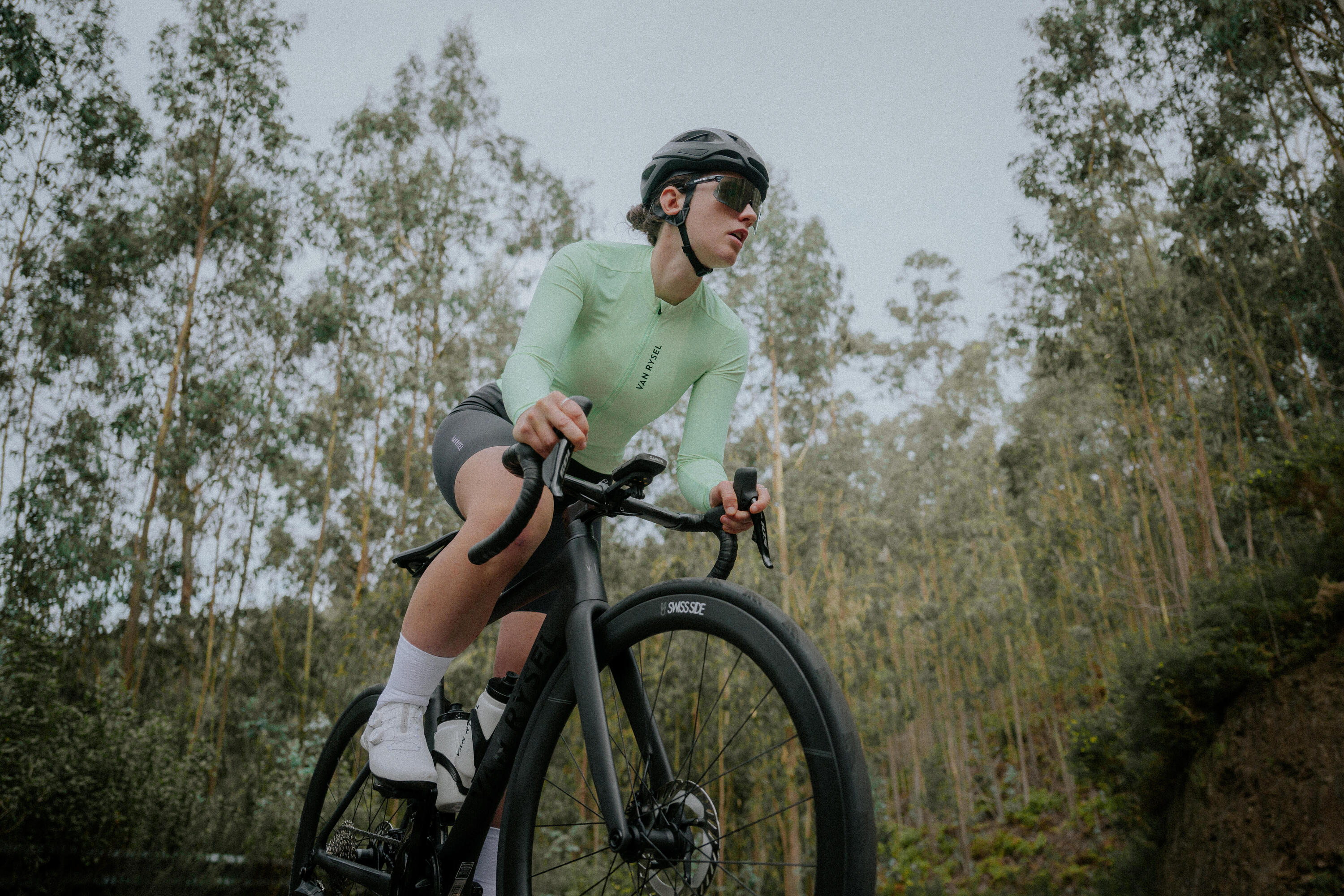 Van Rysel Women's RCR 3 Cycling Bib Shorts - High Performance Bike Shorts for Women - Comfortable & Breathable for Road Cycling & Indoor Training
