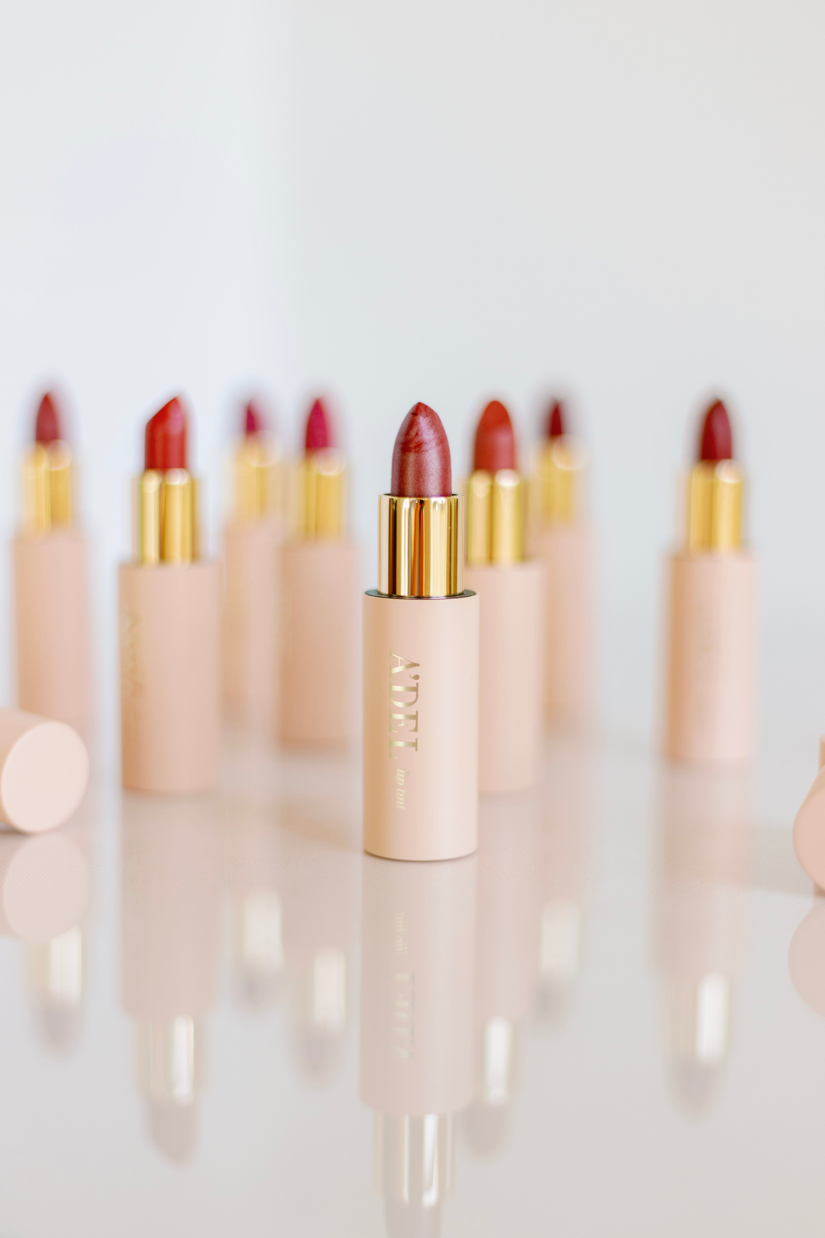 Long-Lasting Matte Lipstick - Waterproof & Smudge-Proof - 12 Vibrant Shades for All-Day Wear - Perfect for Parties, Dates & Everyday Glamour