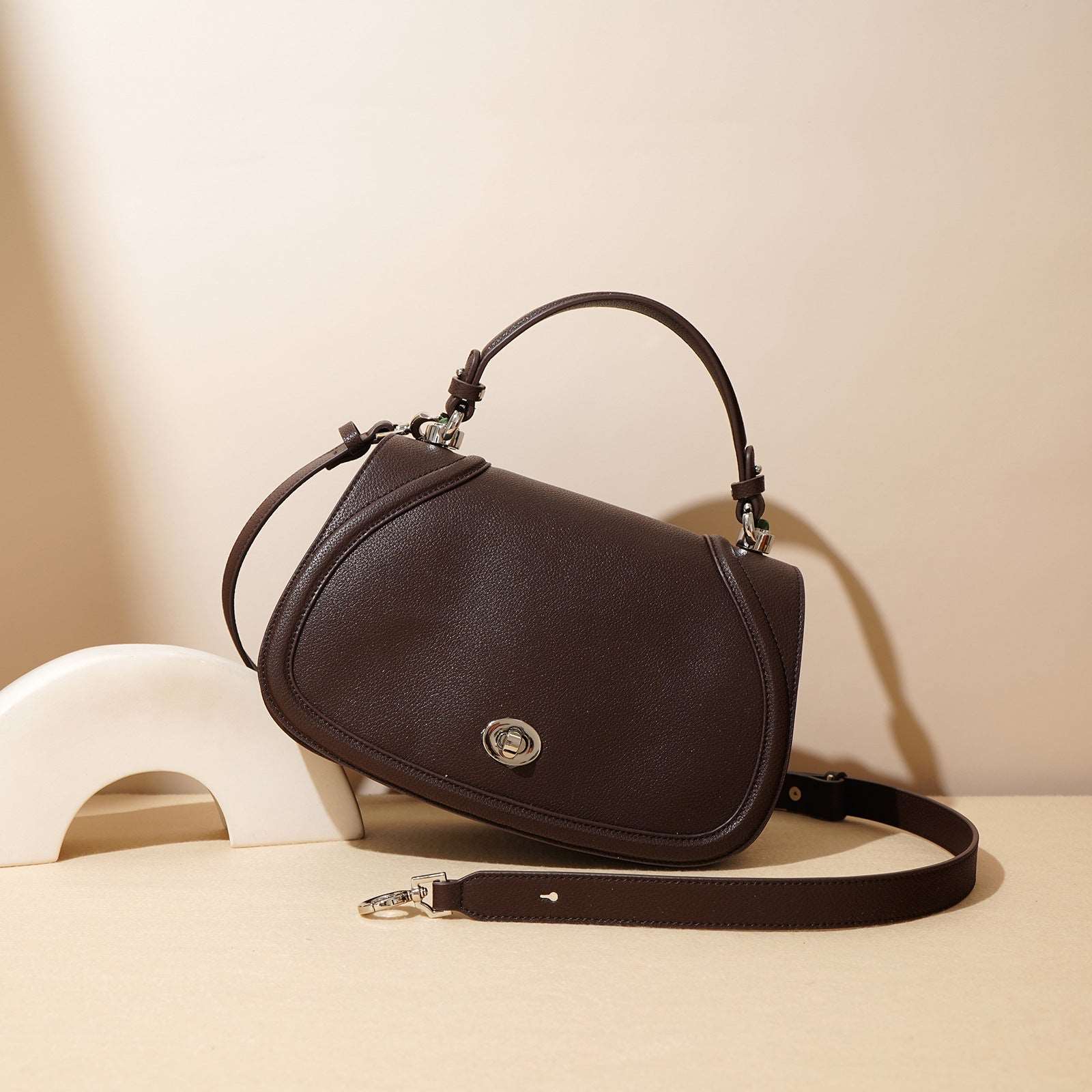 Stylish Women's Casual Designer Saddle Bag - Fashion Crossbody Purse for Everyday Use, Work & Travel | Trendy Handbag for Outfits & Accessories