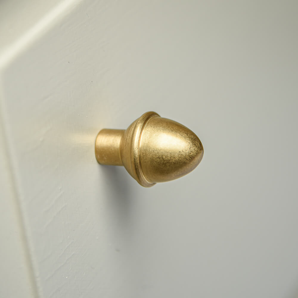 Vintage Aged Brass Acorn Cabinet Knob - Antique Style Drawer Pull for Kitchen Cabinets, Dressers & Furniture - Perfect for Rustic, Farmhouse & Traditional Home Decor