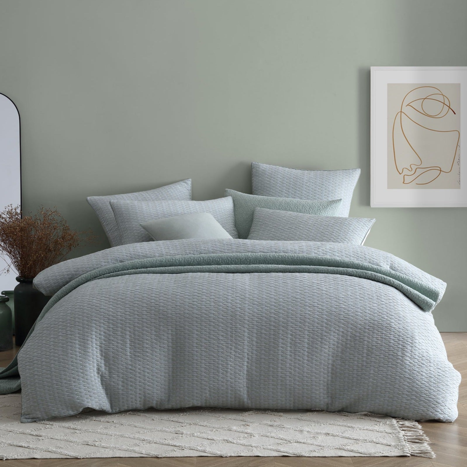 Luxury Frankie Sage Quilt Cover Set - King Size Bedding by Logan & Mason Platinum - Soft Microfiber Duvet Cover Set for Modern Bedroom Decor