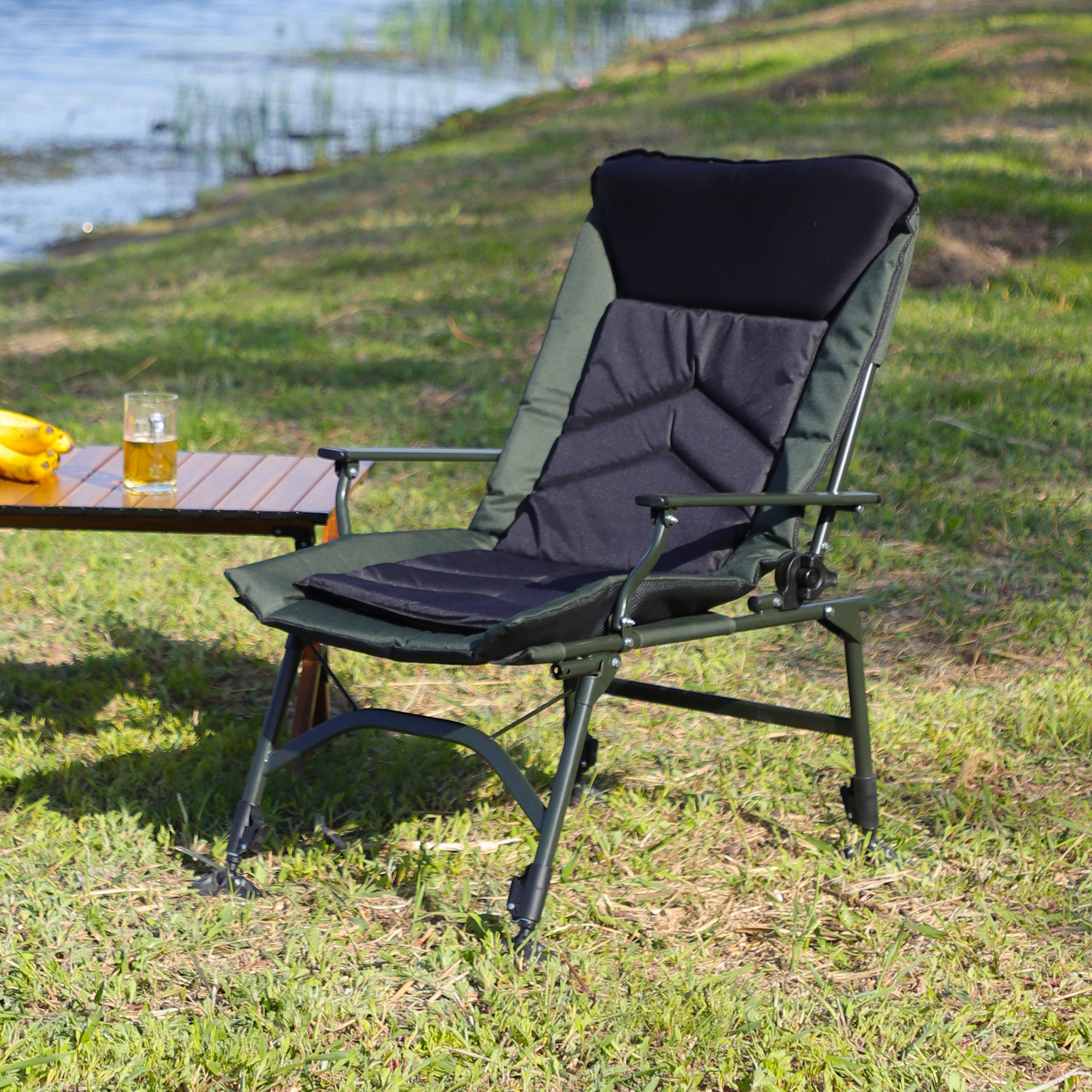 Portable Folding Reclining Camping Chair with Adjustable Backrest - Lightweight Outdoor Lounge Chair for Camping, Beach, Hiking, Fishing, Picnics & Backyard Relaxation (Green & Black)