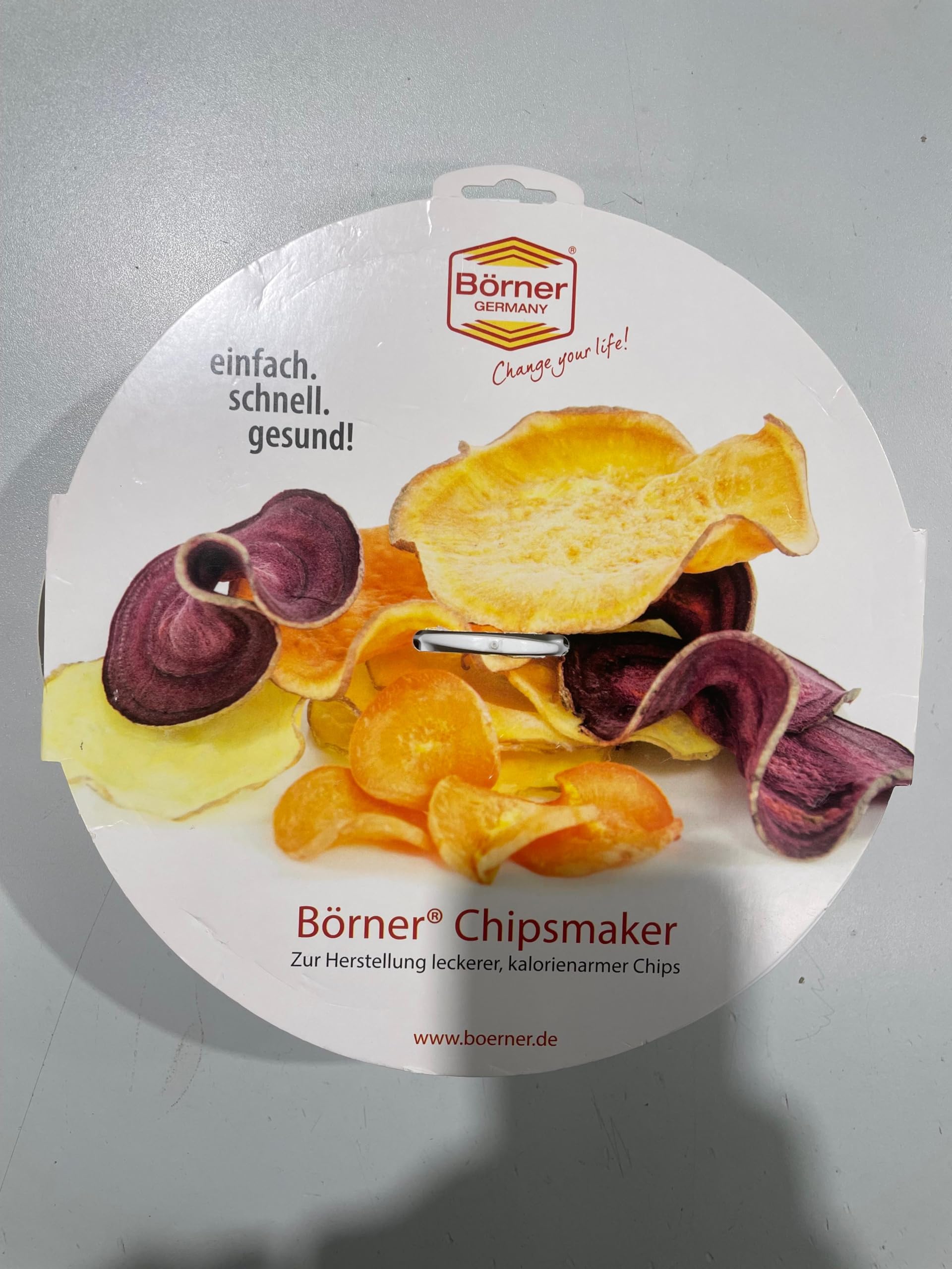 Börner Crispymaker 2-Piece Set (White) – Healthy Microwave Chip Maker for Low-Calorie, Fat-Free Potato & Vegetable Chips – Make Fresh Homemade Snacks – Perfect for Keto, Vegan & Healthy Lifestyle
