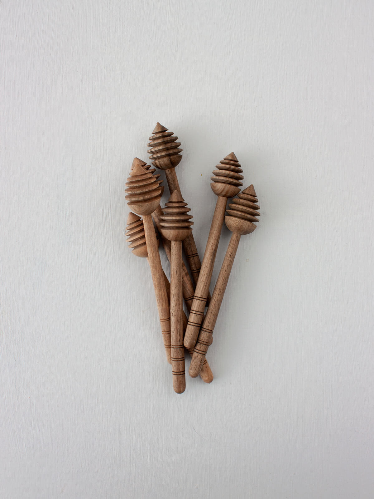Premium Walnut Wood Honey Dipper - Natural Wooden Honey Stirrer for Tea, Coffee & Baking - Handcrafted Kitchen Utensil for Drizzling & Serving Honey