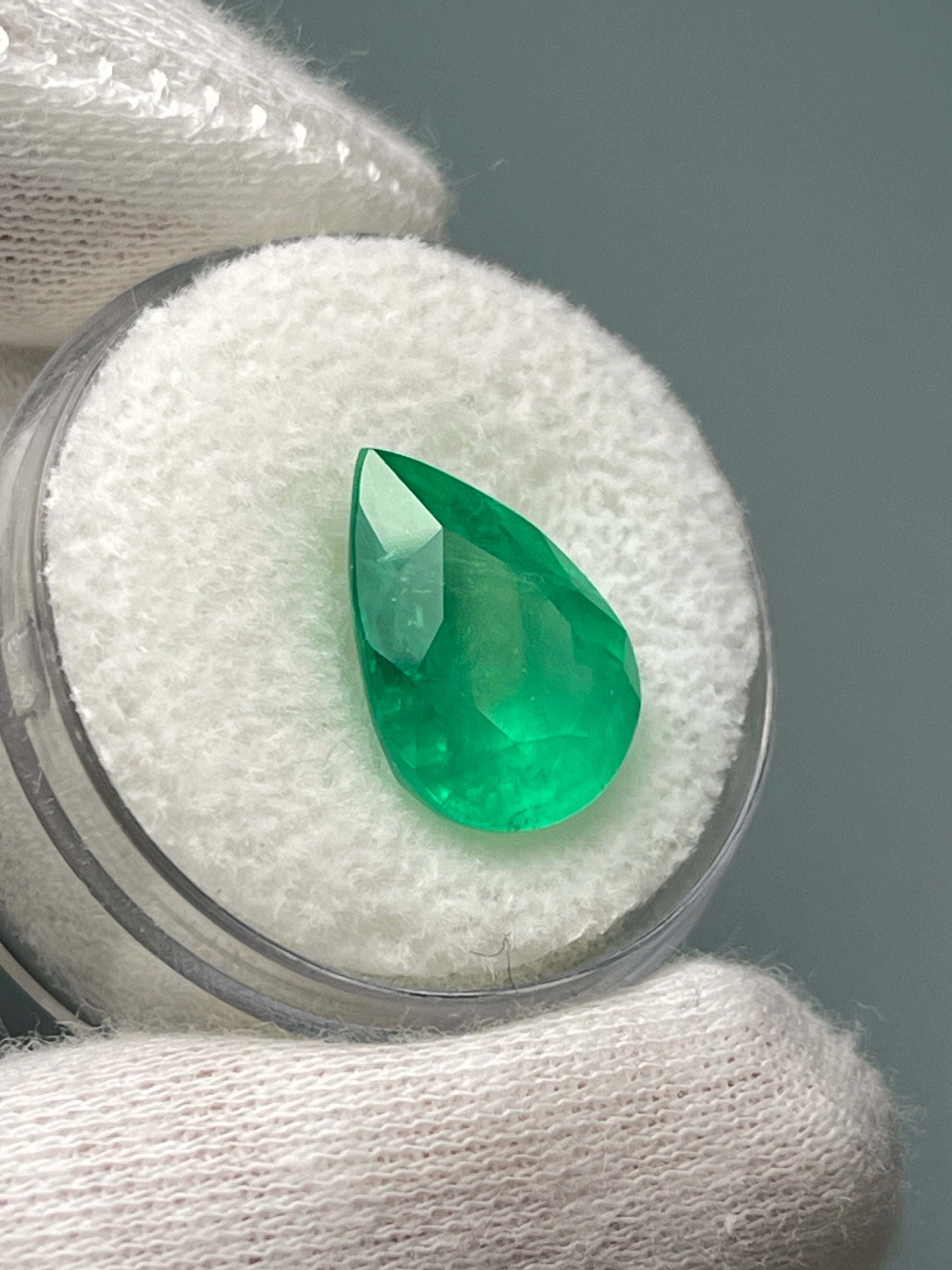 6.01 Carat 14x10mm Medium Yellowish Green Natural Loose Colombian Emerald Pear Cut Gemstone for Jewelry Making, Engagement Rings & Luxury Gifts