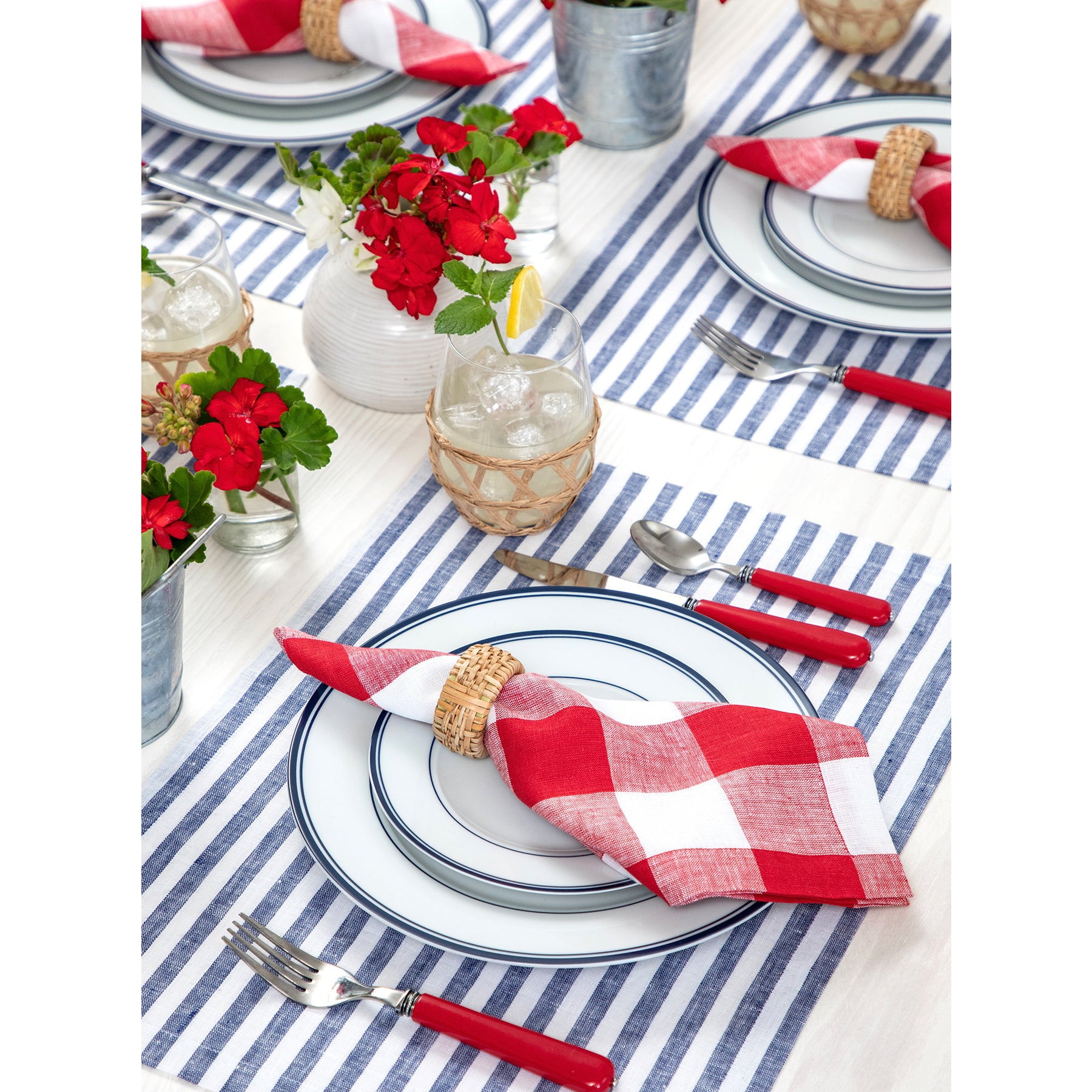 Buffalo Check Cotton Napkins - Set of 4 Premium Dinner Napkins for Holiday Table Setting, Christmas Decor & Farmhouse Dining - Reusable & Washable