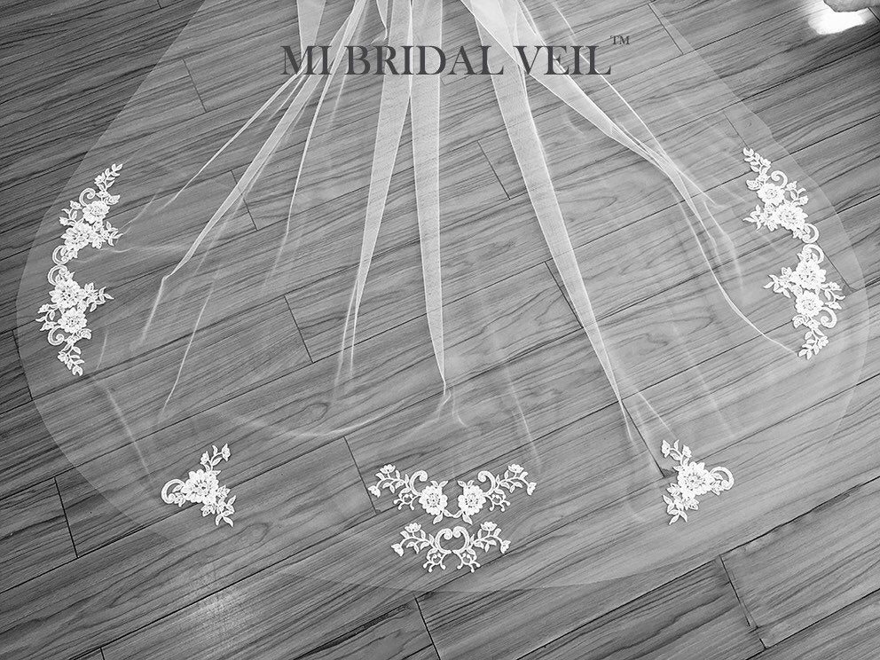 Elegant Cathedral Lace Wedding Veil with Appliqués and Blusher - Perfect for Bridal Ceremonies and Wedding Photos