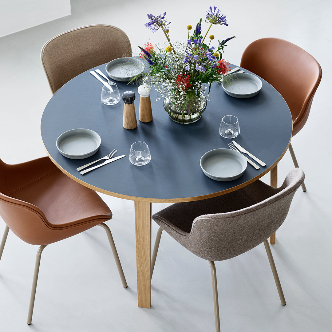 Stylish Hyg Side Chair with Steel 4 Legs & Upholstered Seat - Perfect for Dining Room, Office or Living Room Decor