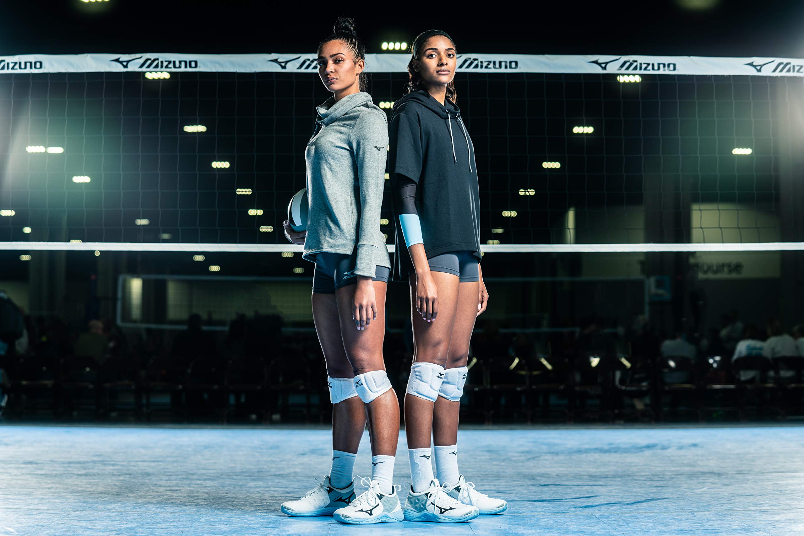 Mizuno AR Funnel Neck Pullover - Lightweight Performance Running Jacket for Men & Women - Perfect for Cold Weather Training, Jogging & Outdoor Activities