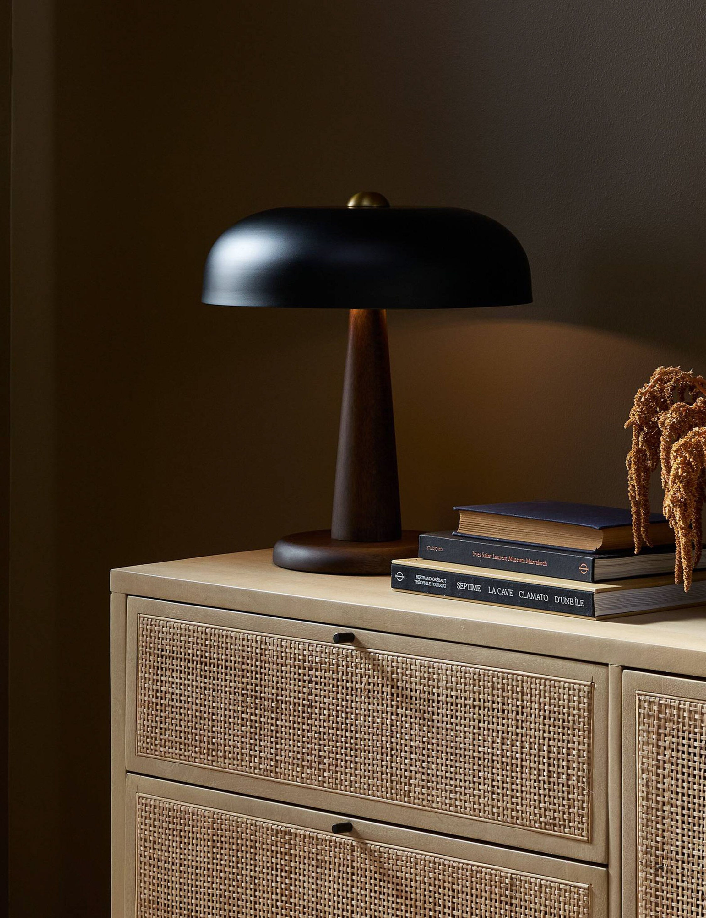 Bozic Modern Table Lamp - Stylish LED Nightstand Lamp for Bedroom, Living Room & Office - Warm White Light with Touch Control & USB Port - Perfect for Reading, Relaxing & Decor
