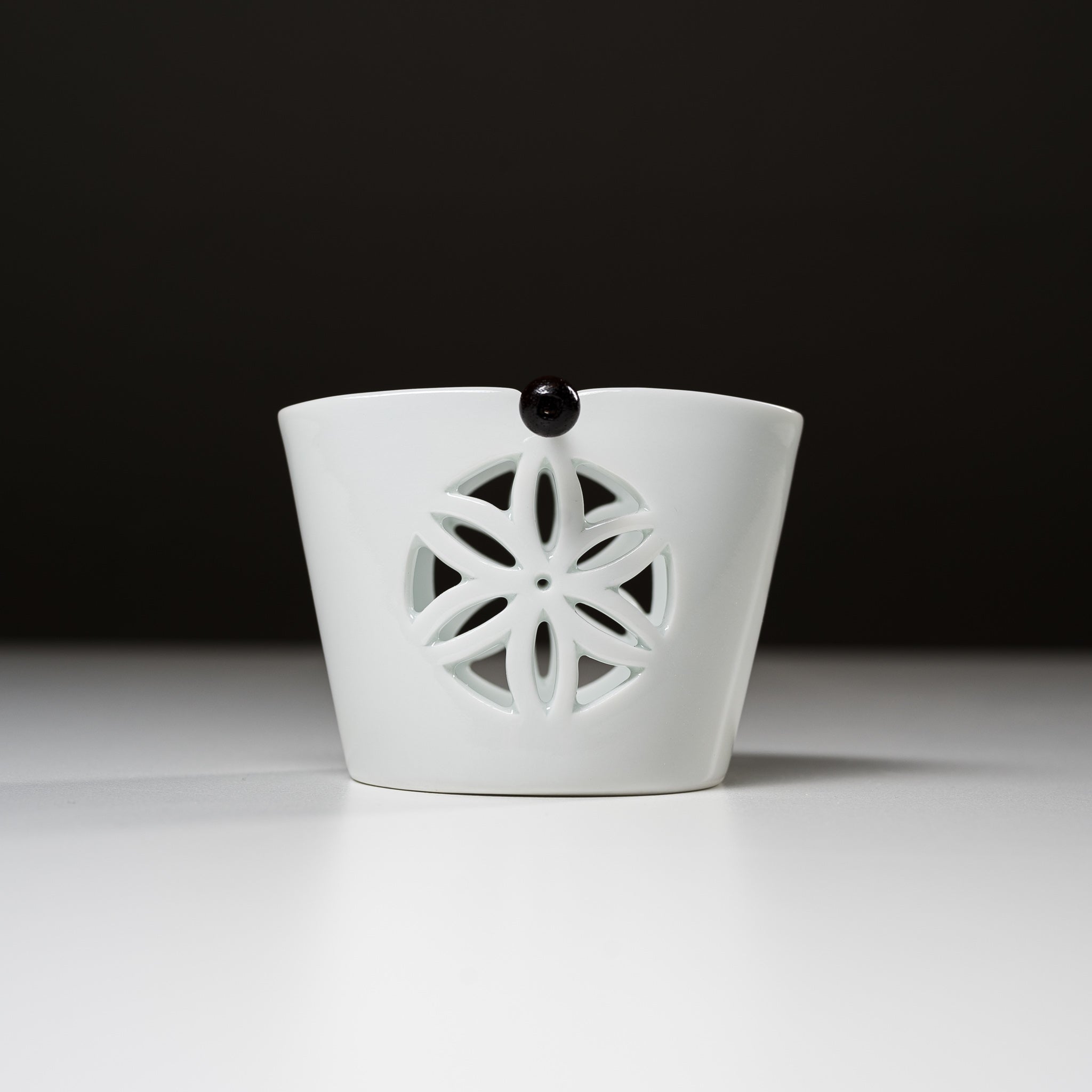 Arita Ware Coil Incense Holder - Japanese Ceramic Incense Burner for Meditation, Yoga & Home Decor | Handmade Pottery Aroma Diffuser for Relaxation & Aromatherapy