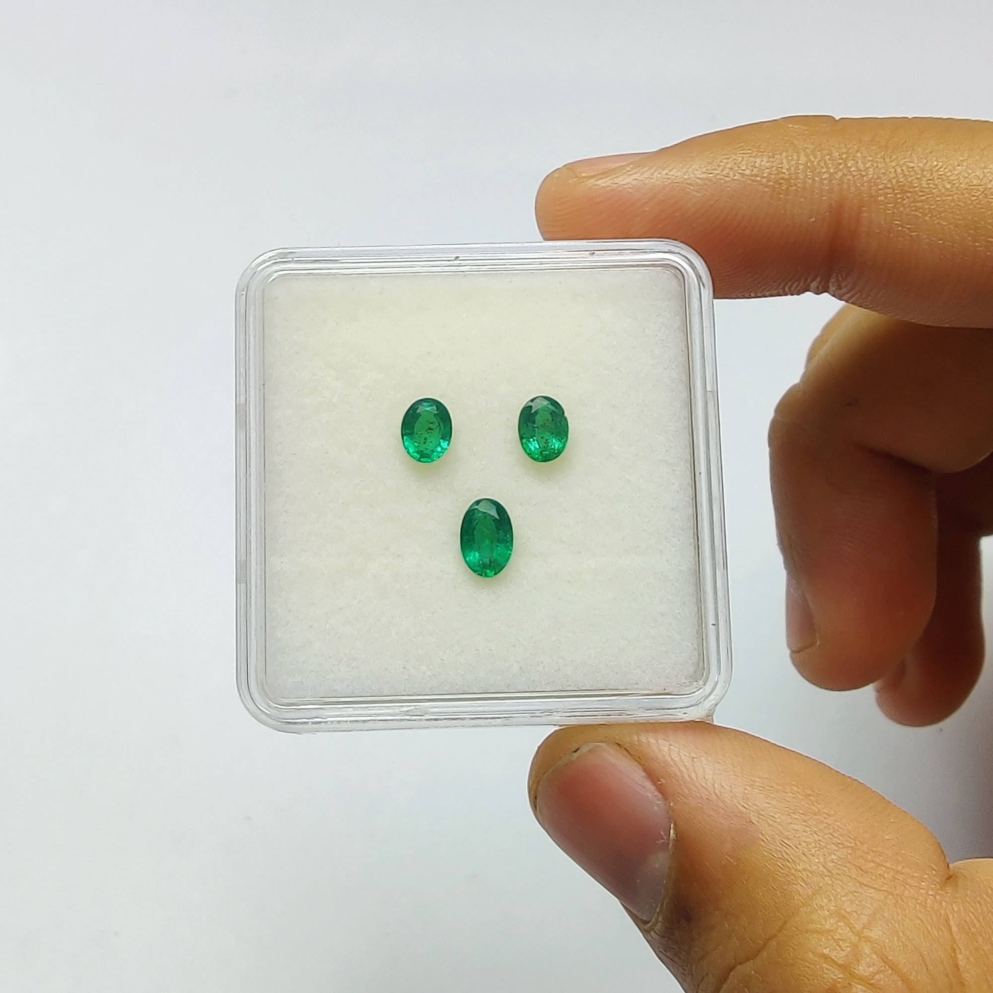 1.00ct Natural Untreated Green Emerald Gemstone Set - Oval Cut 5x4mm & 6x4mm (3pcs) | Jewelry Making, Engagement Rings & Birthstone Gifts