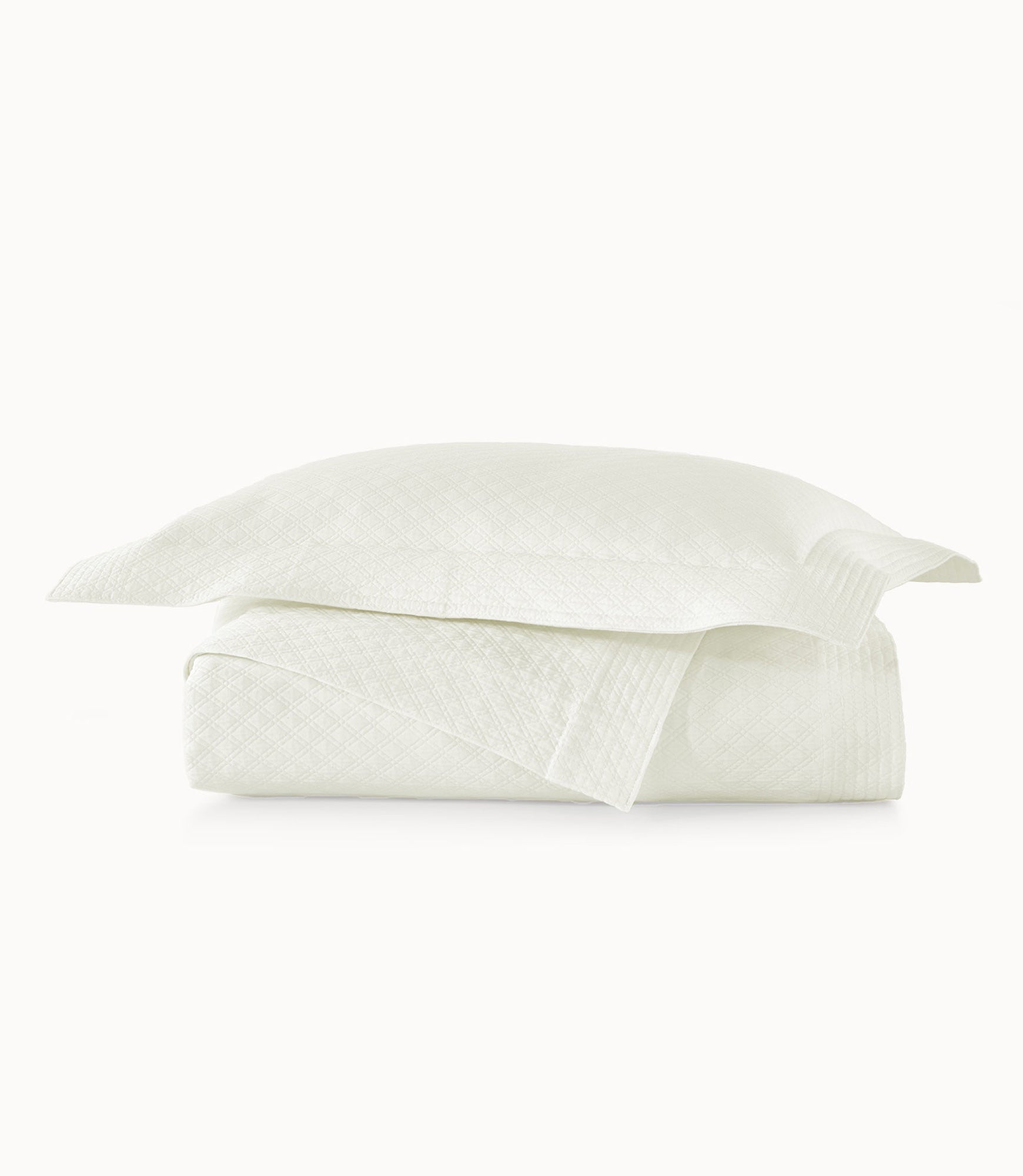 Luxury Alyssa Matelassé Coverlet - Soft Quilted Bedspread for Queen & King Size Beds - Perfect for Master Bedroom, Guest Room & Hotel Decor