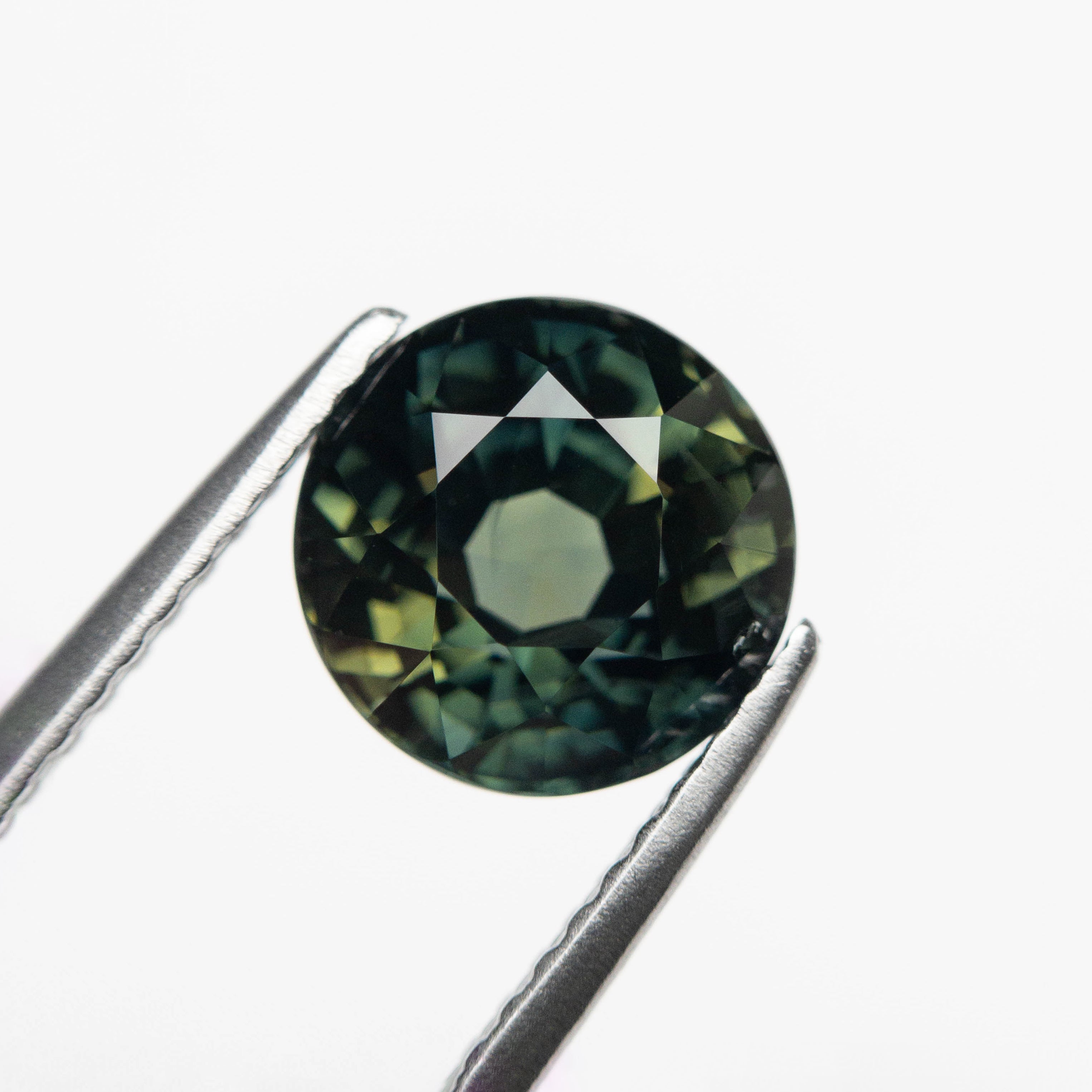 3.14ct Natural Round Brilliant Blue Sapphire Gemstone (7.96x7.93x5.96mm) - Certified Loose Stone for Jewelry Making, Engagement Rings & Fine Collections