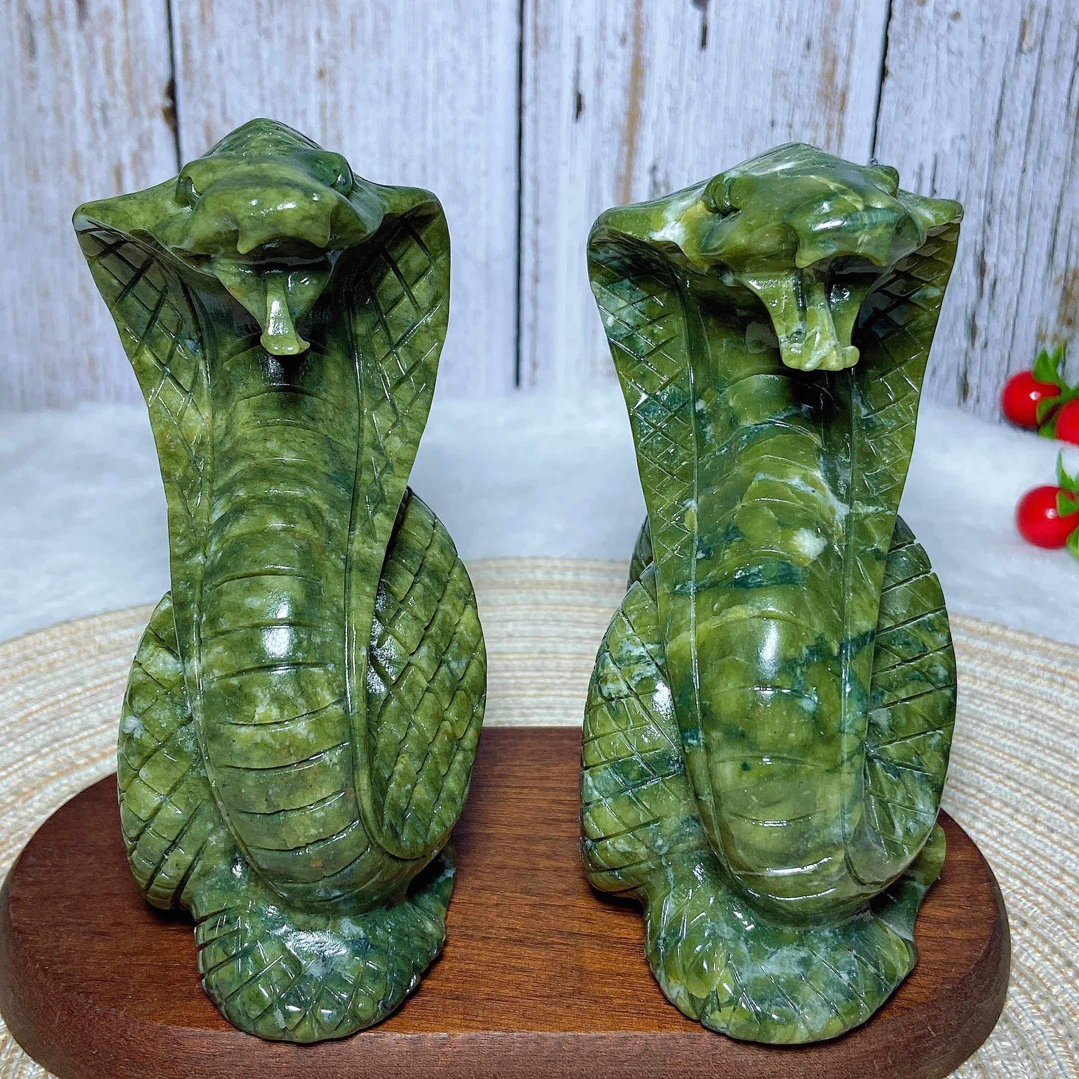 Natural Green Jasper Crystal Snake Carving - Healing Stone for Reiki, Meditation & Home Decor - Unique Spiritual Gift for Energy & Protection