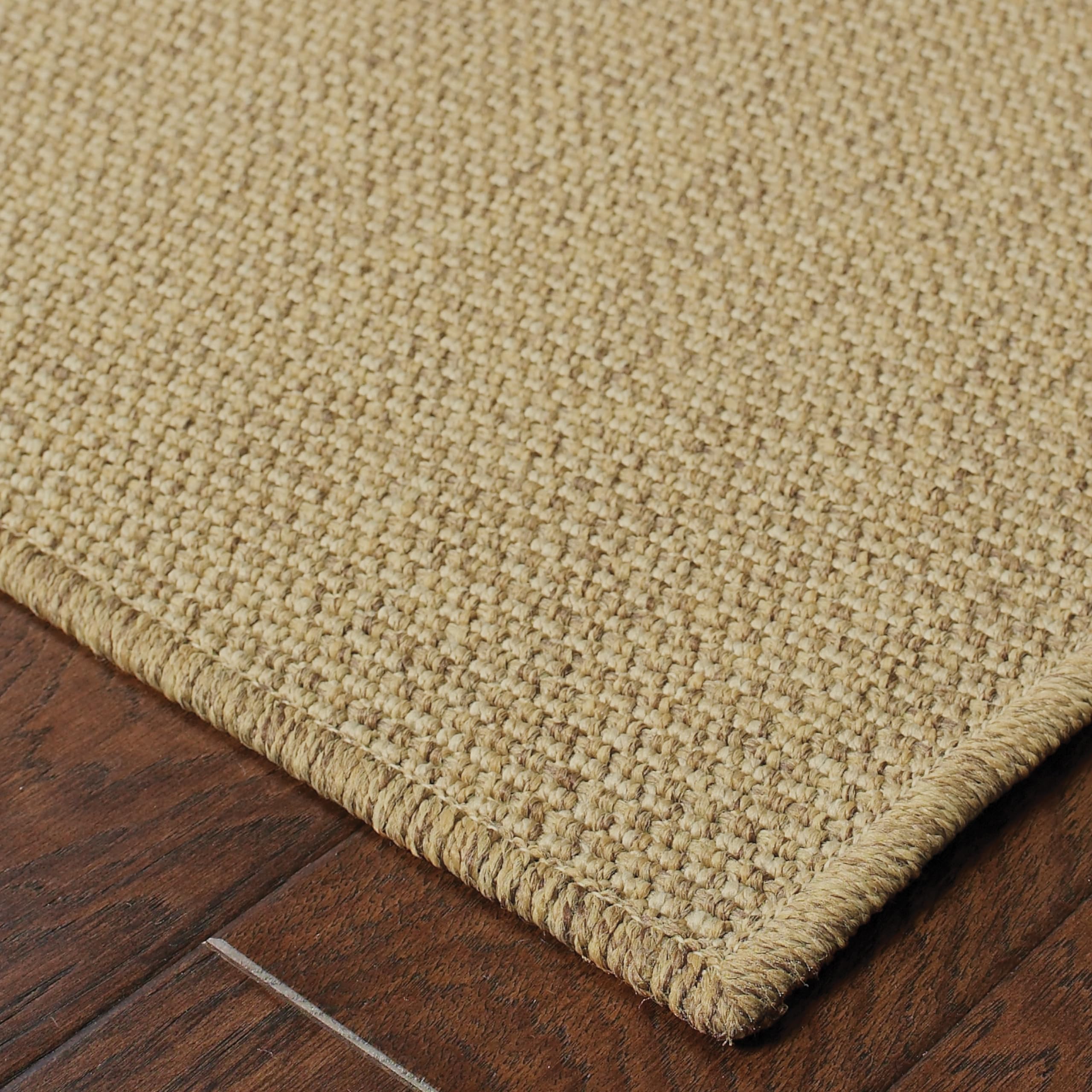 Veranda Solid Tan Indoor/Outdoor Area Rug 6'7