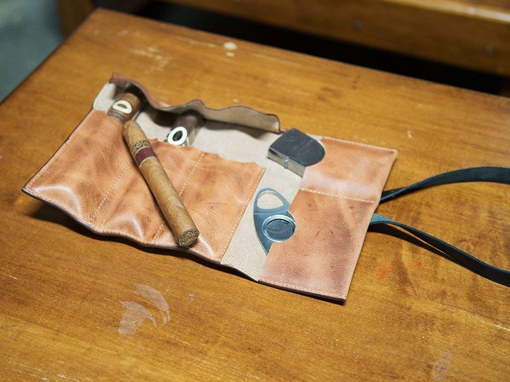 Premium Leather Cigar Wallet - Personalized Engraved Groomsmen Gift with Secure Closing Strap - Perfect for Weddings, Bachelor Parties & Cigar Enthusiasts