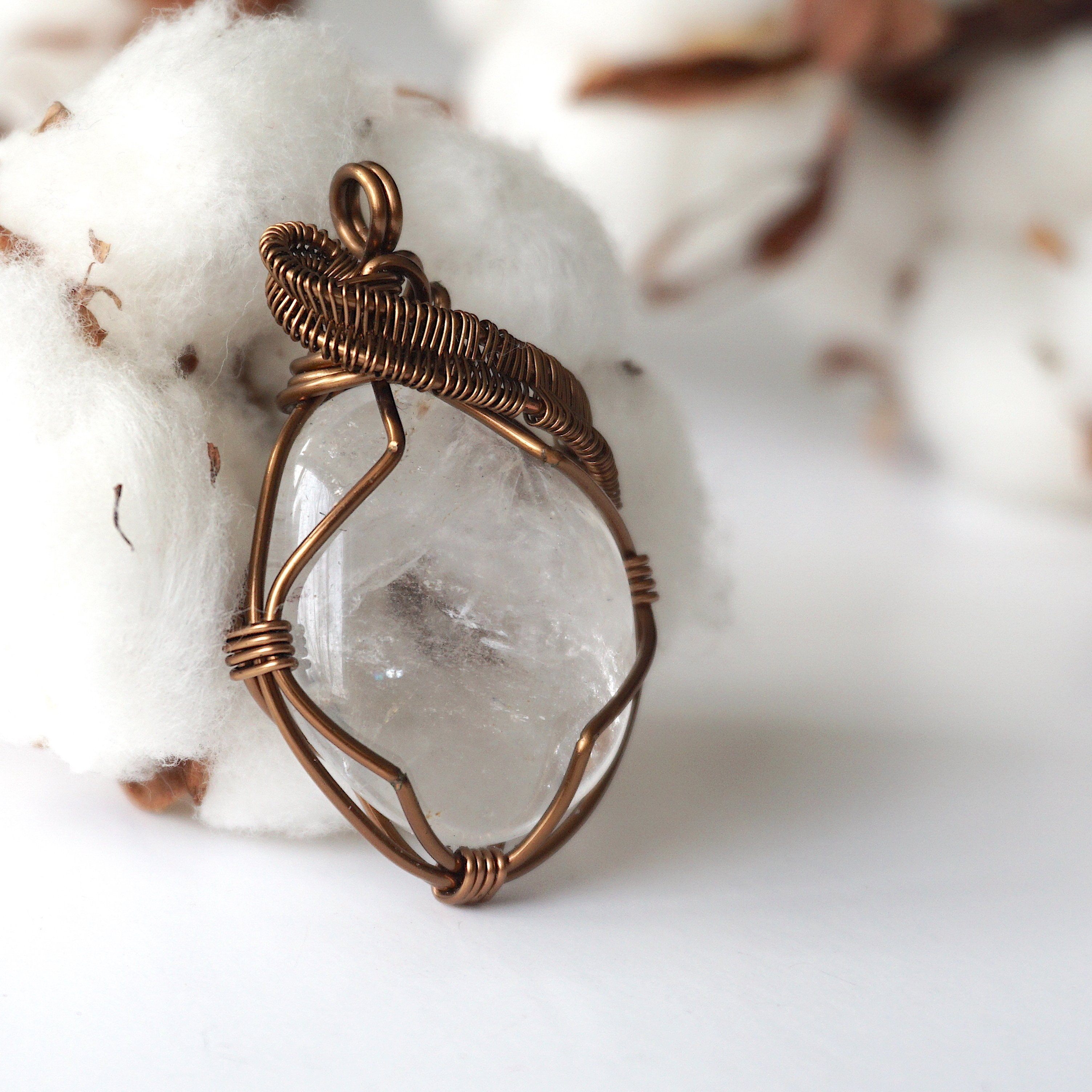 Rock Crystal Necklace (Clear Quartz) - Healing Stone Jewelry for Women, Natural Gemstone Pendant for Energy & Chakra Balance - Perfect for Meditation, Yoga & Spiritual Gifts
