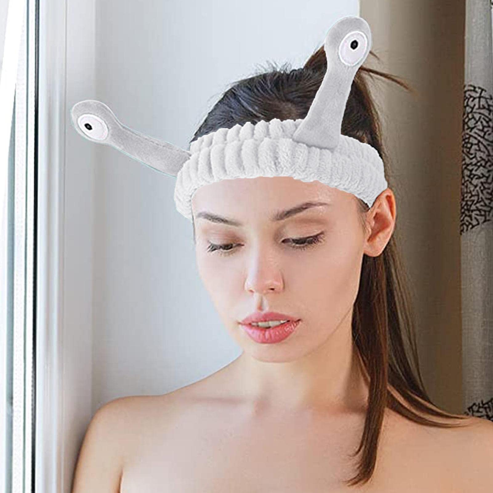 Snail Spa Face Wash Headband - Cute Coral Fleece Elastic Hair Band for Women, Makeup & Exercise - Soft & Comfortable Hair Accessories for Skincare, Spa, Gym & Daily Use