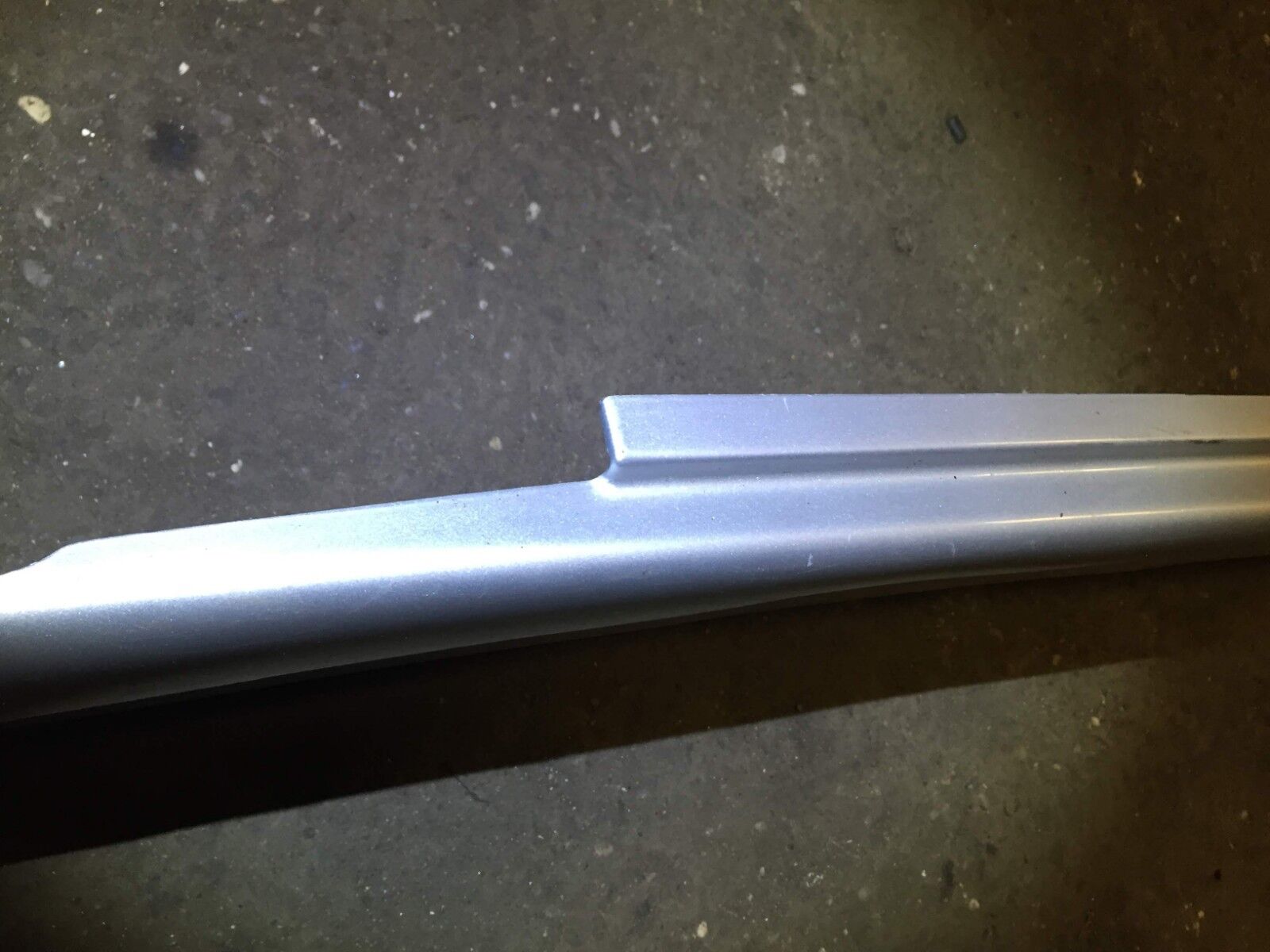 Genuine OEM Mercedes ML350 Right Passenger Side Rocker Panel Molding 2000-2005 - Perfect for Replacement & Car Body Restoration | Fits W163 Models
