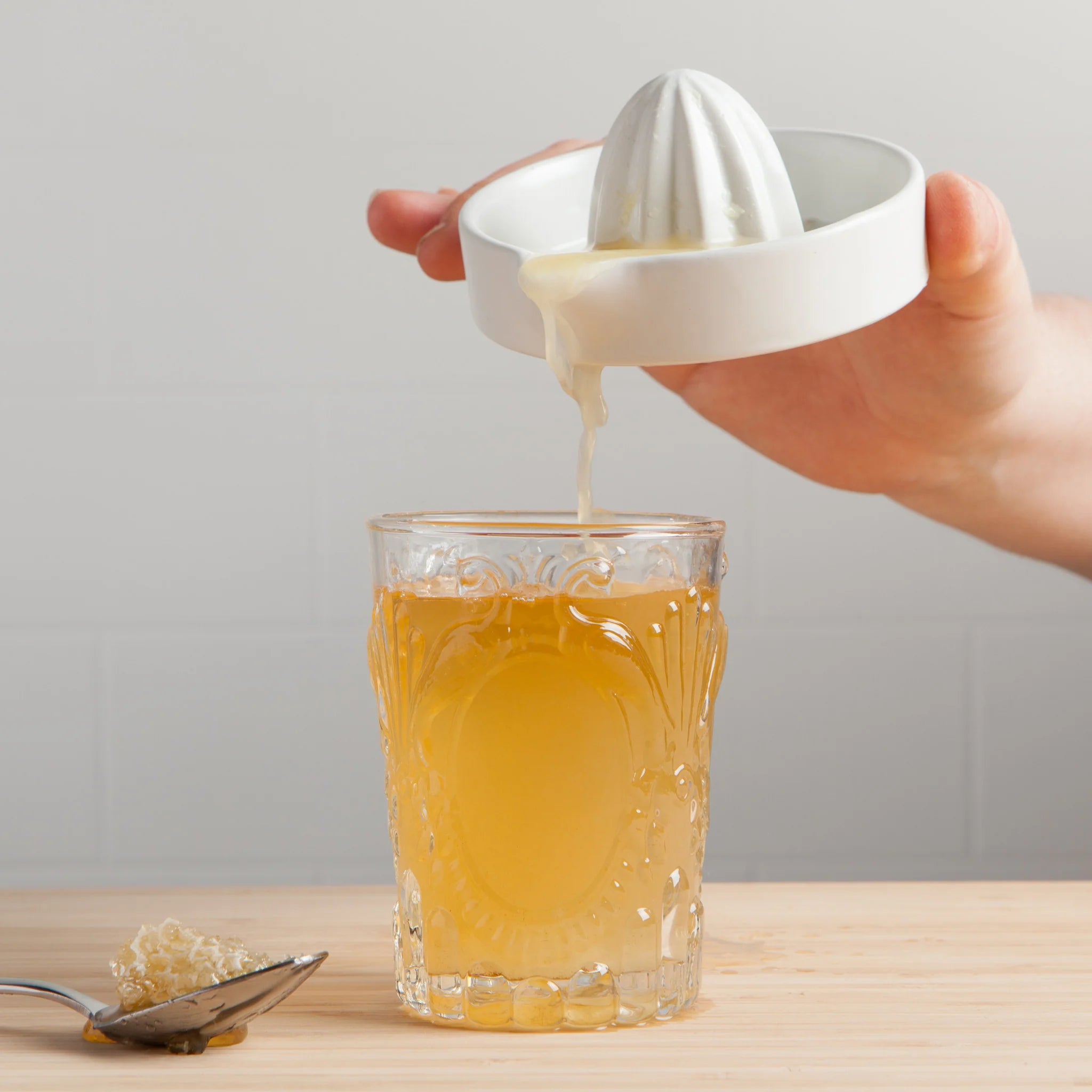 Now Designs Stoneware Matte White Juicer - Premium Ceramic Citrus Press for Fresh Lemon, Lime & Orange Juice | Perfect for Kitchen, Bar & Healthy Breakfast