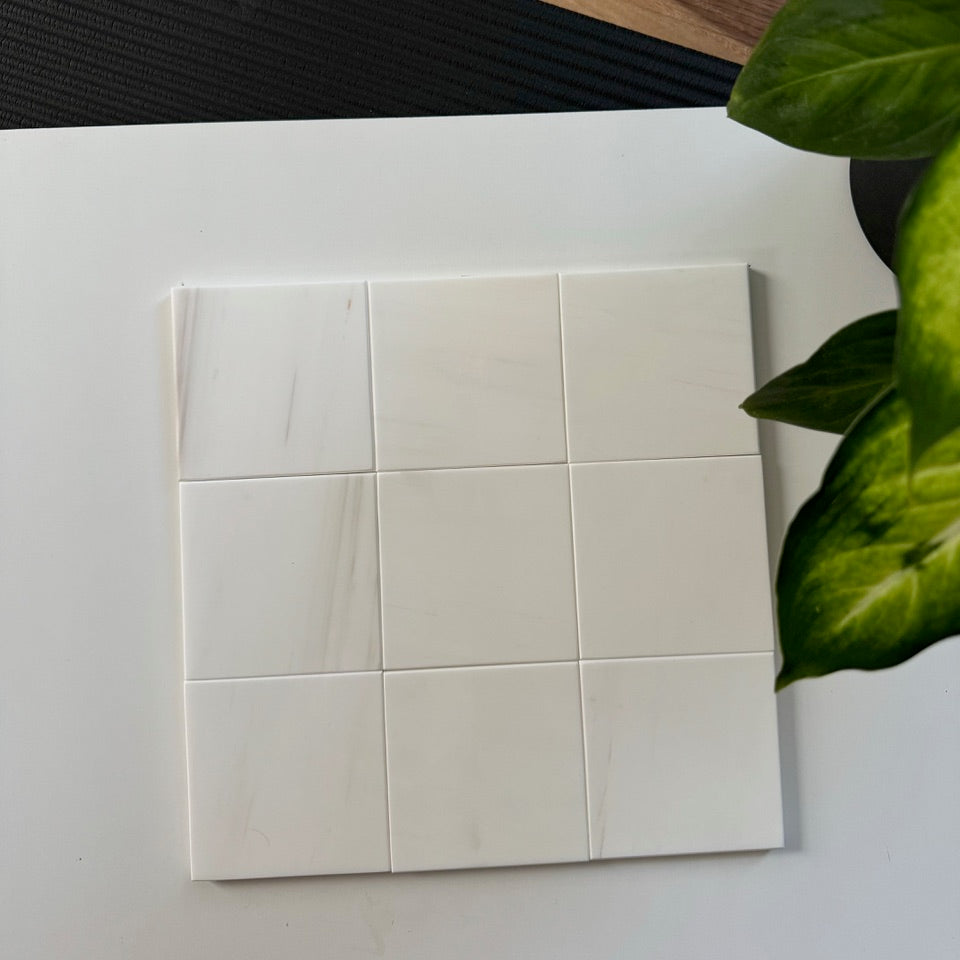 Premium Honey Onyx & Bianco Dolomite Checkerboard Tiles - High Gloss Polished Finish for Kitchen Backsplash, Bathroom Flooring, and Luxury Interior Design