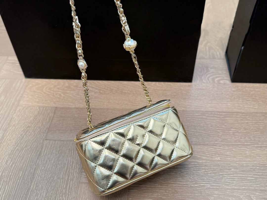 Mini Pearl Chain Box Bag - Elegant Small Crossbody Purse for Women, Perfect for Parties, Dates & Evening Events