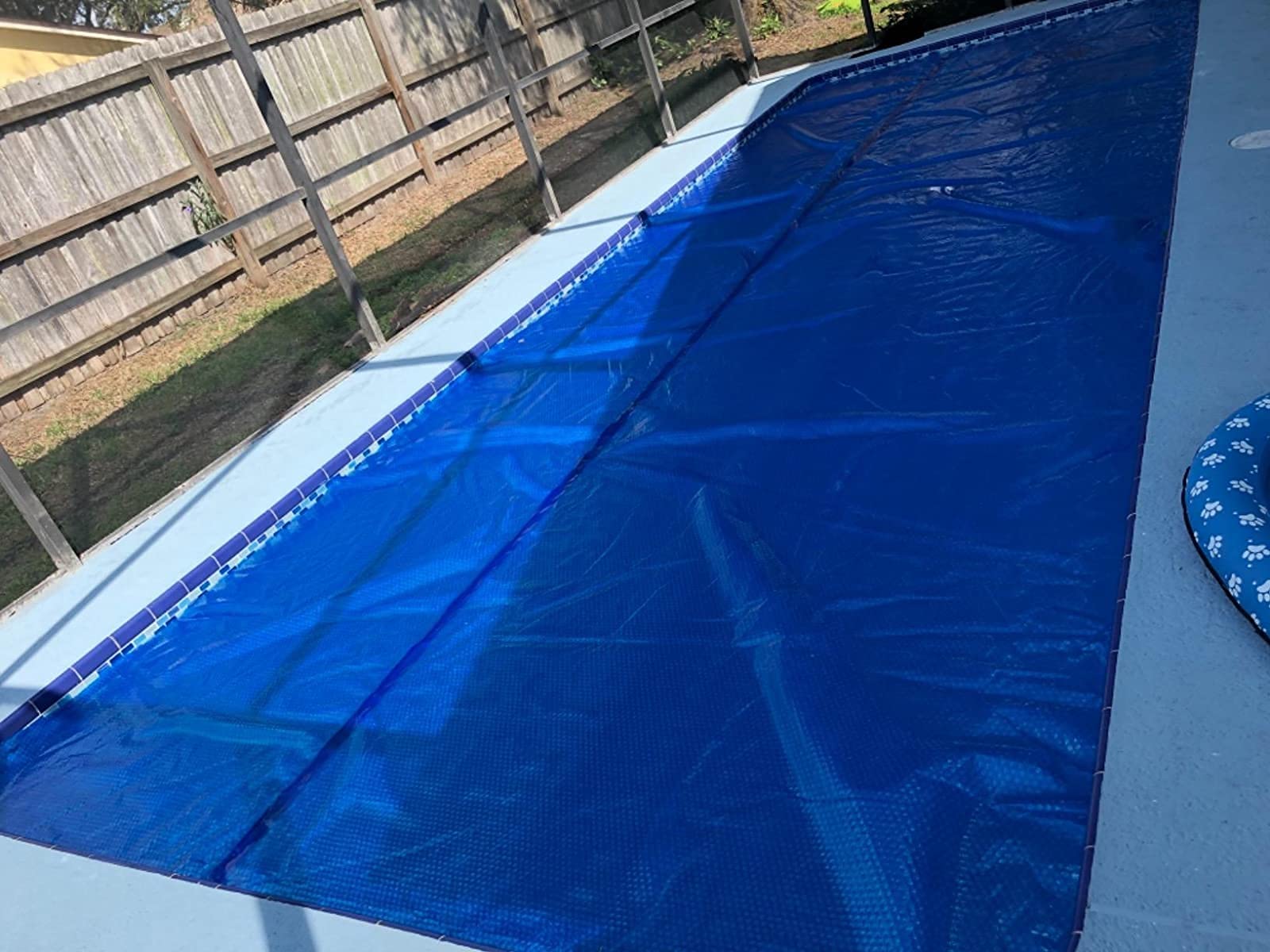19-mil Solar Pool Cover - Round Bubble Foam Leaf Design for Above Ground & Inground Pools - Dustproof & Easy to Cut - 2x2m (6.6x6ft) - Perfect for Kiddie Pools, Salt Water Pools & Lazy Summer Days